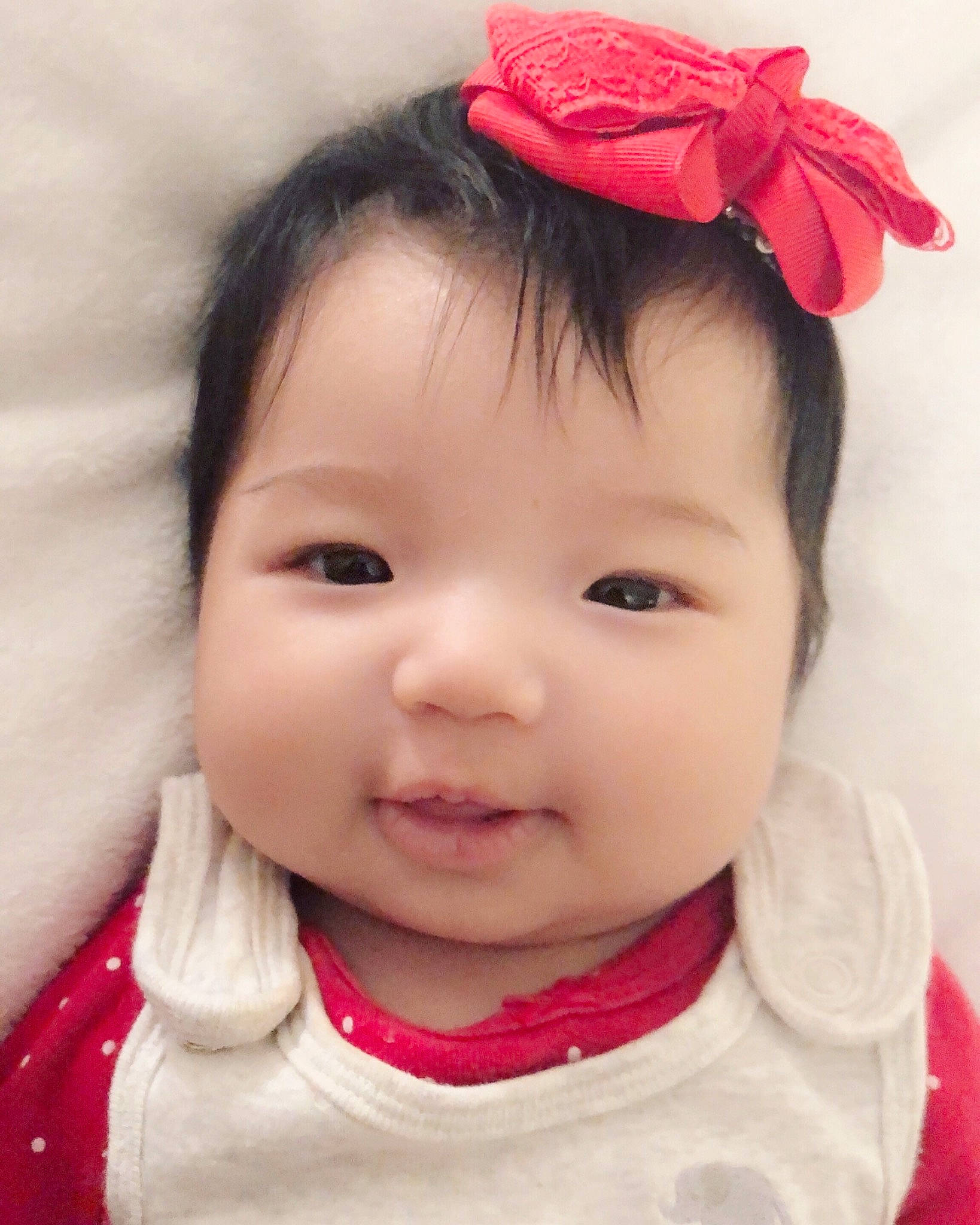 Isabella is registered to the contest to win money with this photo: baby, beauty, cheek, child, child_model, chin, ear, face, fashion_accessory, forehead, hair_accessory, head, headband, headgear, lip, mouth, nose, person, pink, skin