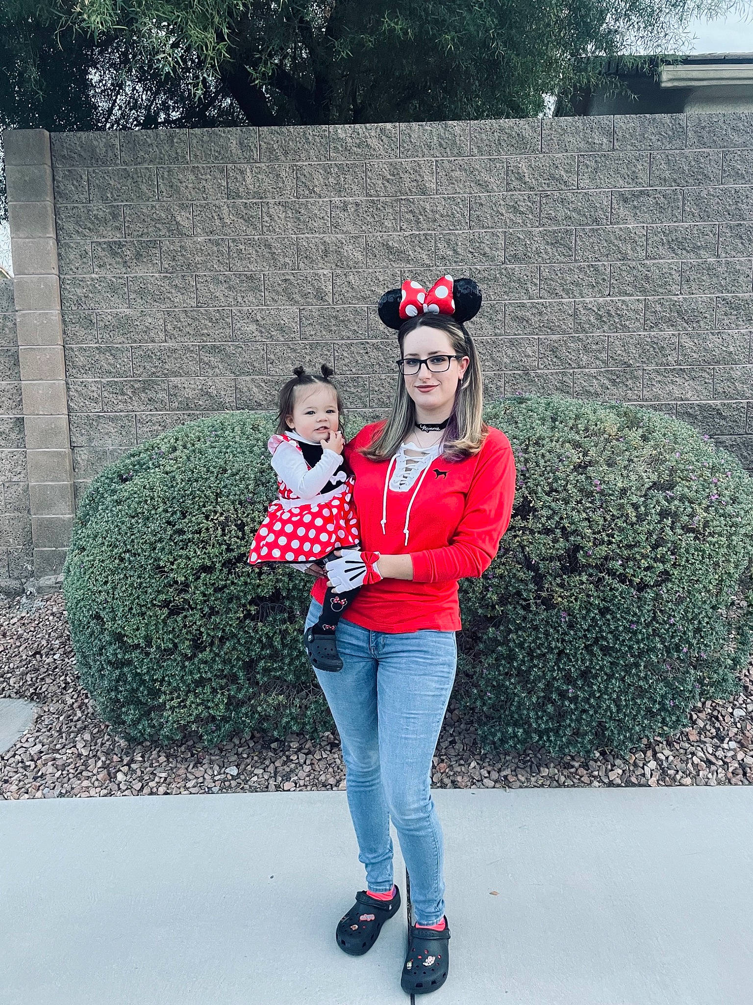 Kataleya is registered to the contest to win money with this photo: cap, denim, electric_blue, face, freezing, fun, garden, gesture, grass, happy, jeans, joy, leisure, person, plant, recreation, shrub, travel, tree, trunk