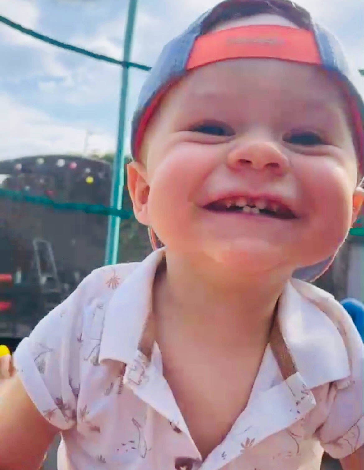 Maho a rejoint le concours — aidez-le/la à gagner de superbes lots ! baby, baby_laughing, cap, cheek, chin, cloud, cool, eye, face, happy, hat, headwear, iris, joy, lip, mouth, nose, person, pink, skin