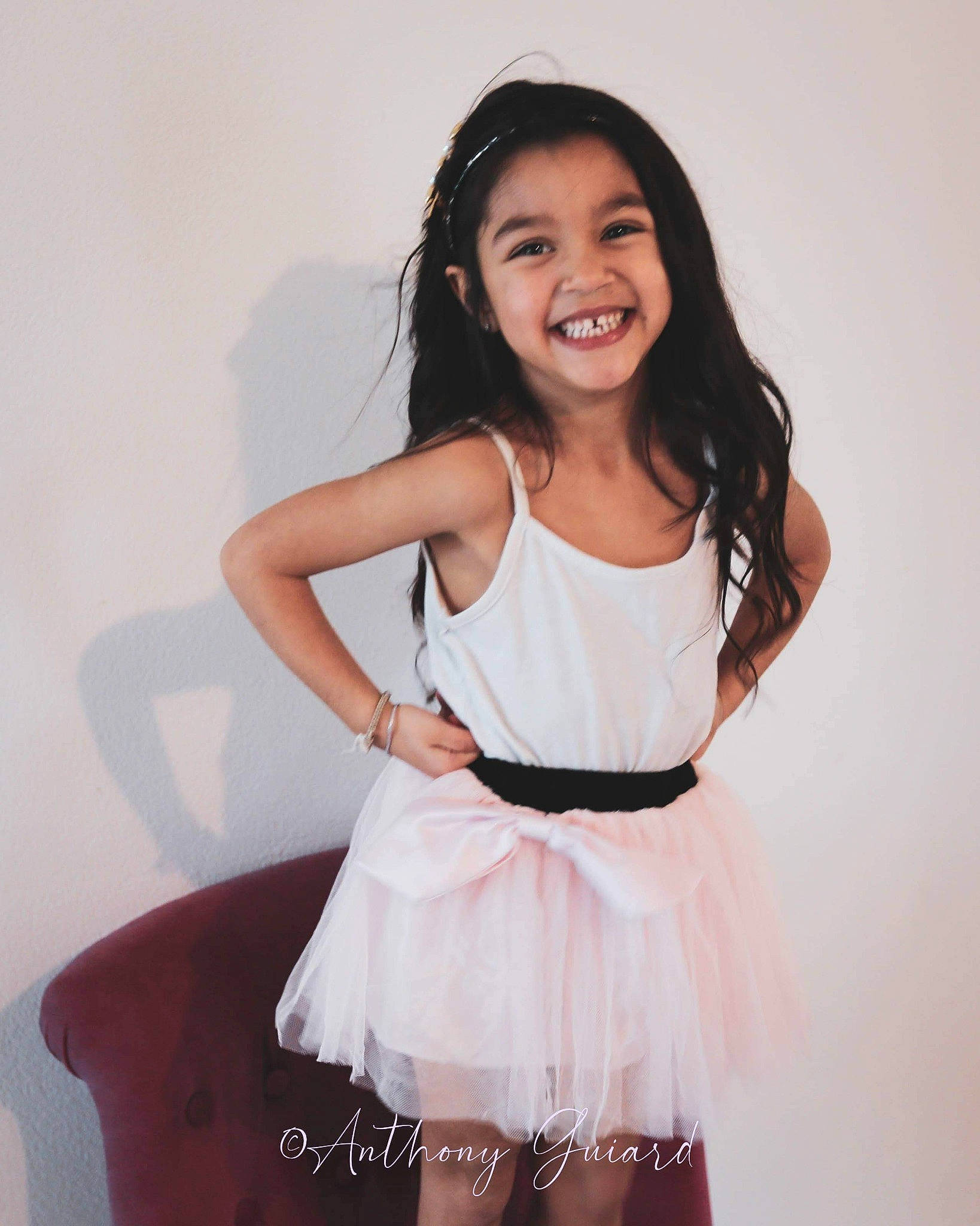 Lyana participe au concours pour gagner de l'argent avec cette photo : abdomen, blond, day_dress, dress, event, fashion_design, flash_photography, formal_wear, happy, human_body, human_leg, joy, leg, magenta, one_piece_garment, person, ruffle, sleeve, smile, thigh