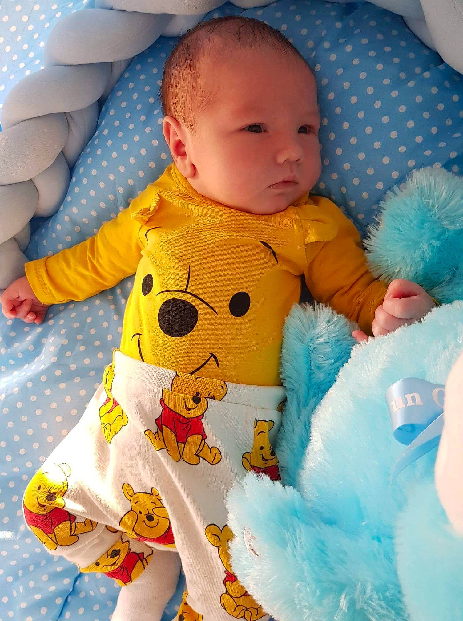 Keysson participe au concours pour gagner de l'argent avec cette photo : baby, baby_products, baby_toddler_clothing, child, person, skin, smile, stuffed_toy, textile, toddler, toy, yellow