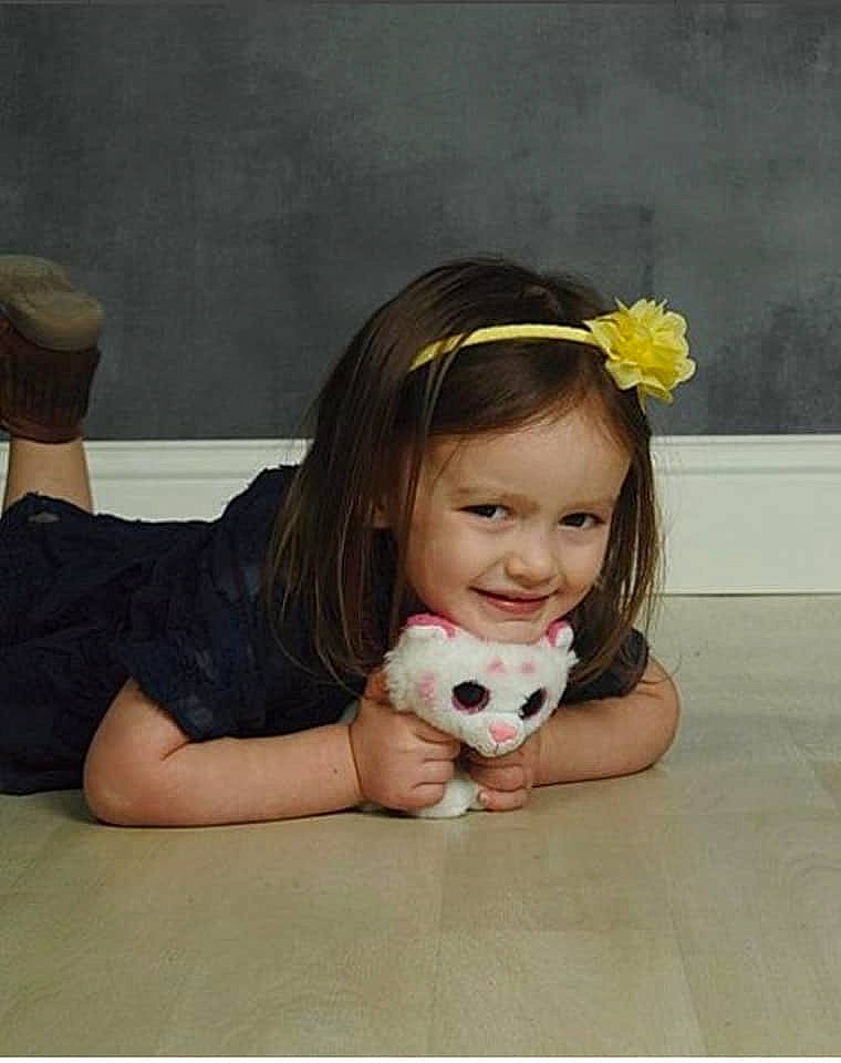 Nikole is registered to the contest to win money with this photo: canidae, carnivore, cat, child, companion_dog, ear, fawn, headband, joy, leg, person, toddler