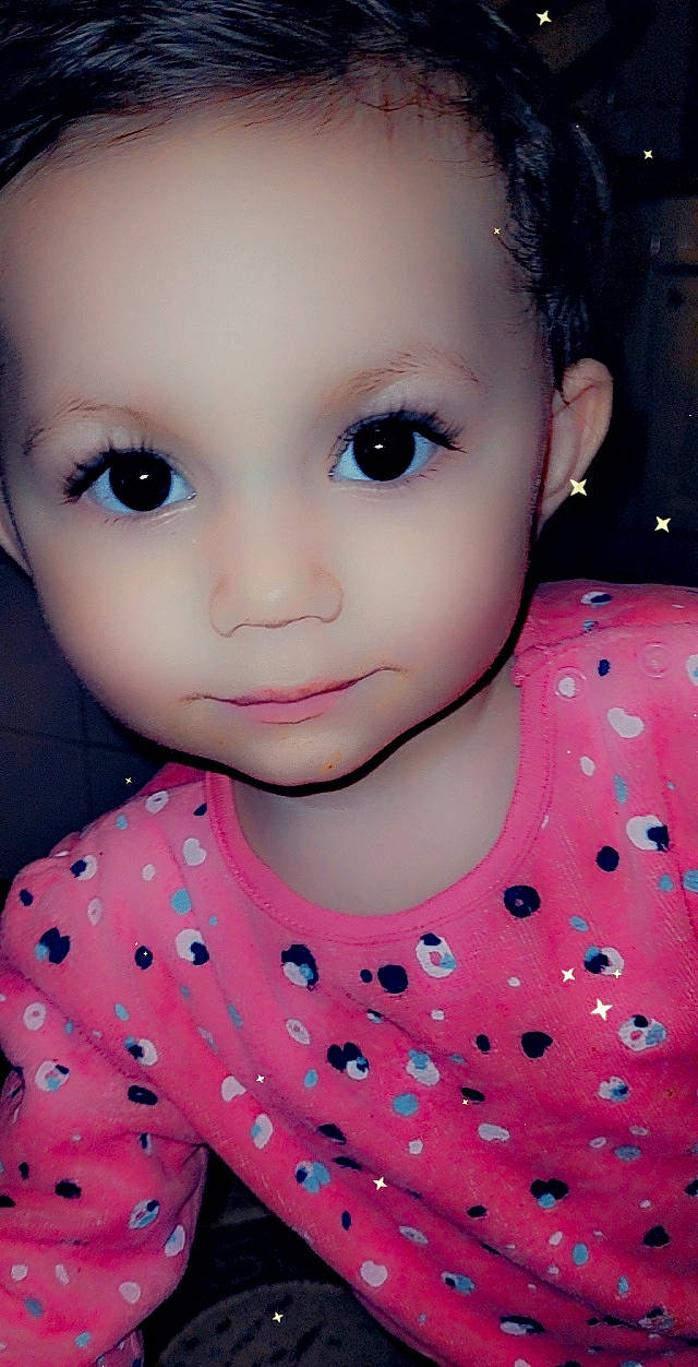 Soledad participe au concours pour gagner de l'argent avec cette photo : cheek, chin, eye, eyebrow, eyelash, face, facial_expression, forehead, hairstyle, head, human, iris, lip, mouth, neck, nose, organ, person, skin, sleeve