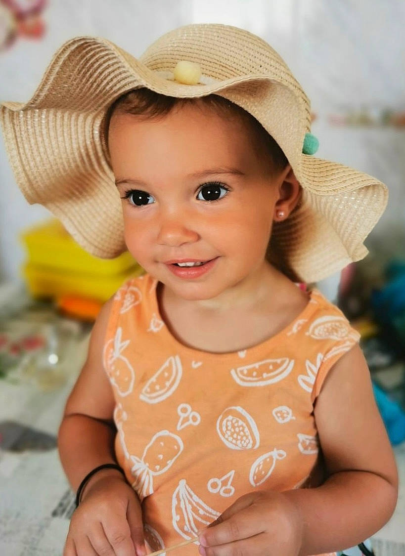 Nour participe au concours pour gagner de l'argent avec cette photo : baby, baby_toddler_clothing, beauty, cap, cheek, child, chin, eye, facial_expression, fashion_accessory, fun, happy, hat, headgear, headwear, joy, leisure, lip, person, skin