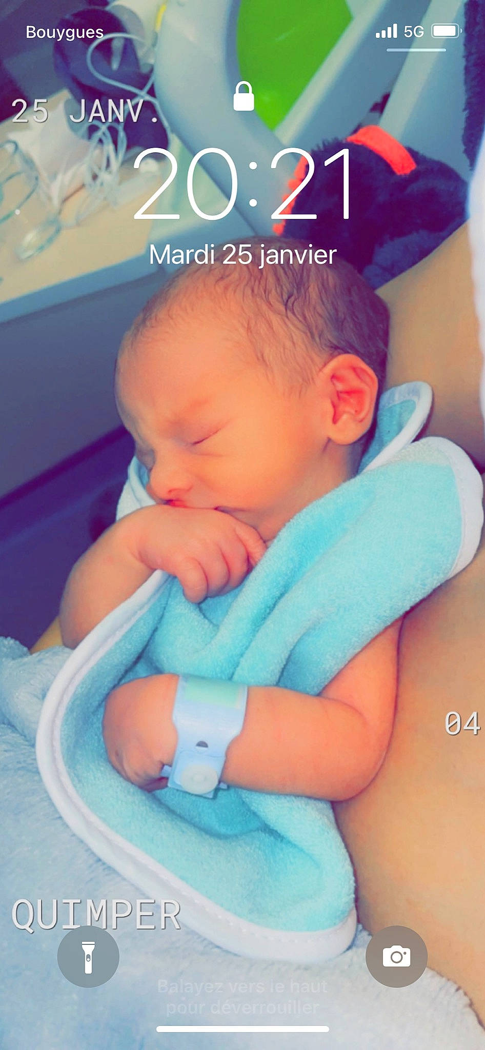 Lucenzo participe au concours pour gagner de l'argent avec cette photo : aqua, arm, azure, baby, baby_sleeping, baby_toddler_clothing, blue, cheek, comfort, eyelash, facial_expression, finger, hand, happy, human, mouth, nose, person, skin, textile