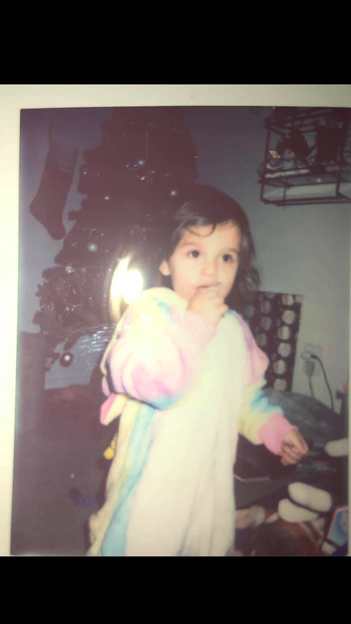 Alessia is registered to the contest to win money with this photo: child, face, fun, long_hair, mother, person, photograph, photography, smile, snapshot, toddler