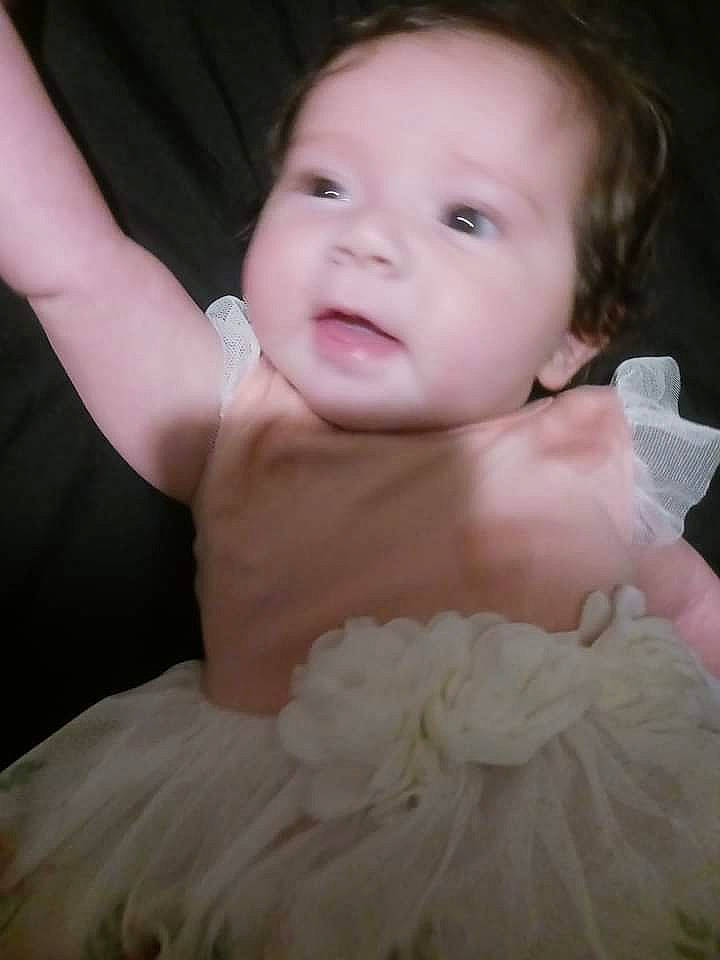 Autumn is registered to the contest to win money with this photo: abdomen, baby, baby_toddler_clothing, cheek, chest, eye, eyelash, finger, flash_photography, gesture, hand, happy, iris, lip, neck, person, pink, shoulder, skin, smile