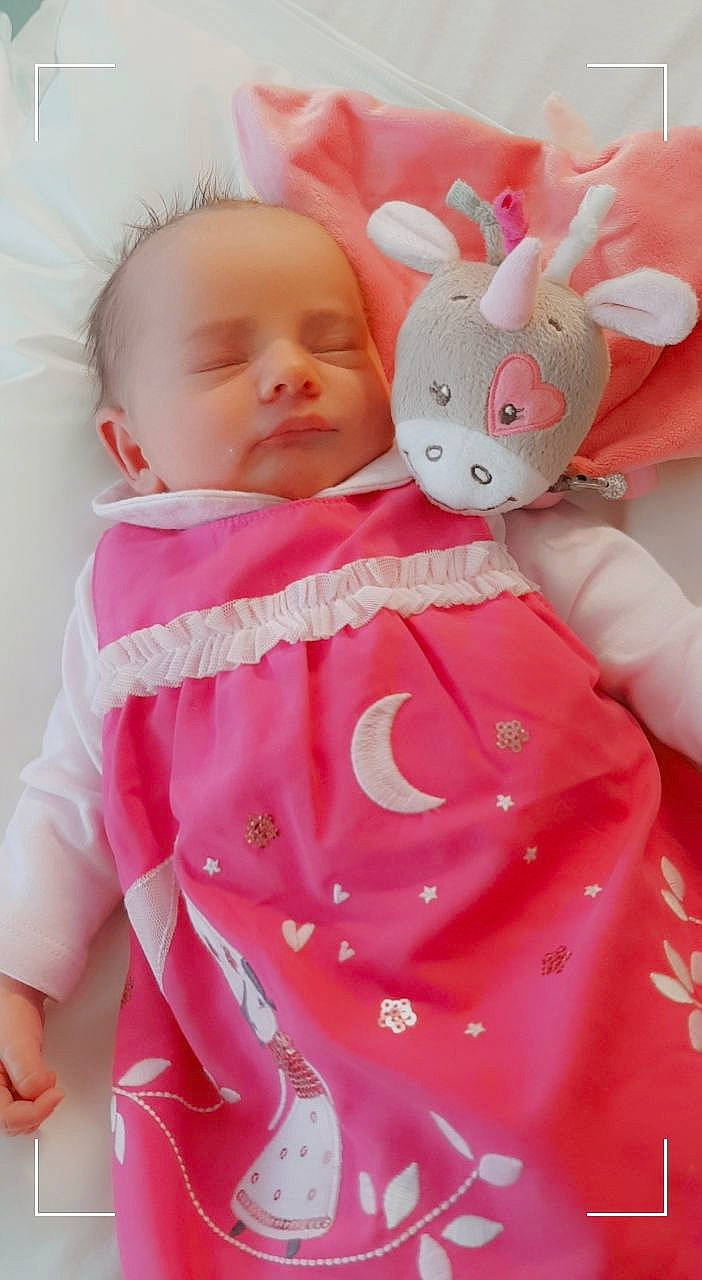 Rihanna a rejoint le concours — aidez-le/la à gagner de superbes lots ! baby, child, doll, ear, person, pink, skin, stuffed_toy, textile, toddler, toy