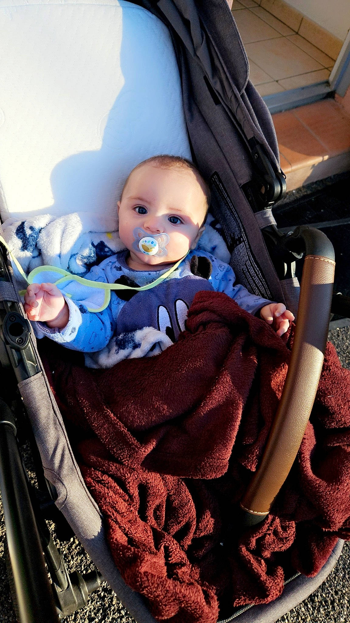 Nolan participe au concours pour gagner de l'argent avec cette photo : auto_part, baby, baby_carriage, baby_products, baby_safety, beauty, car_seat, carmine, child, comfort, doll, electric_blue, human, person, pink, product, purple, sitting, textile, toddler