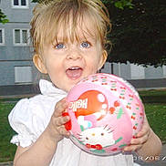 Eleonore a rejoint le concours — aidez-le/la à gagner de superbes lots !