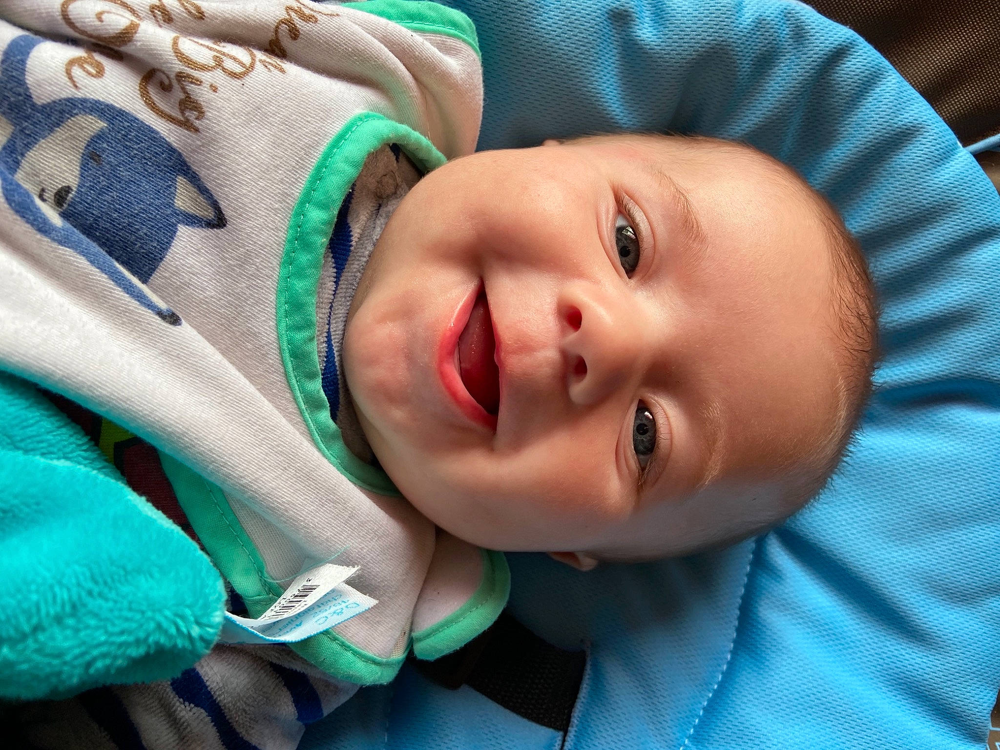 Timaé participe au concours pour gagner de l'argent avec cette photo : baby, cheek, chin, eye, eyebrow, face, facial_expression, green, happy, head, headgear, iris, lip, mouth, nose, organ, person, product, skin, smile