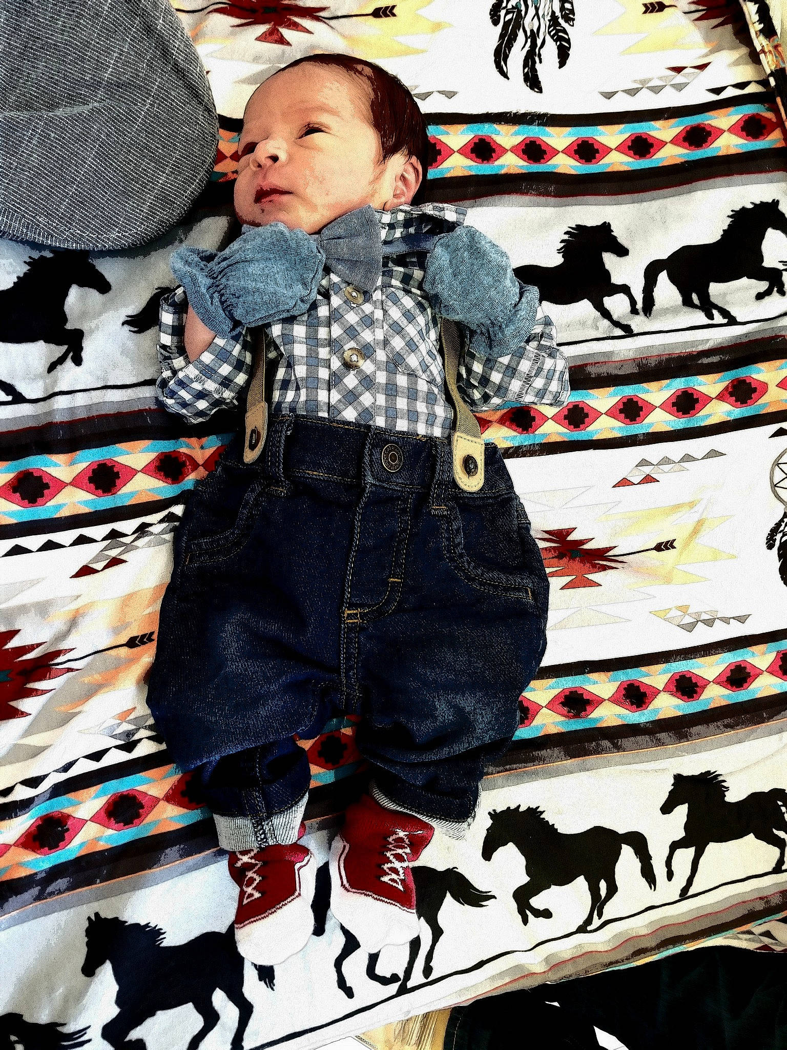 Andres is registered to the contest to win money with this photo: art, child, cool, cowboy_hat, denim, design, fashion_accessory, headgear, jeans, pattern, person, photography, textile, toddler