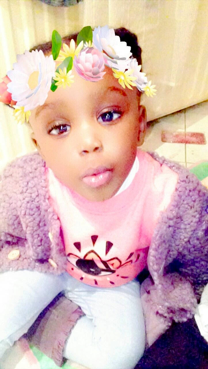 Kayla Haley participe au concours pour gagner de l'argent avec cette photo :