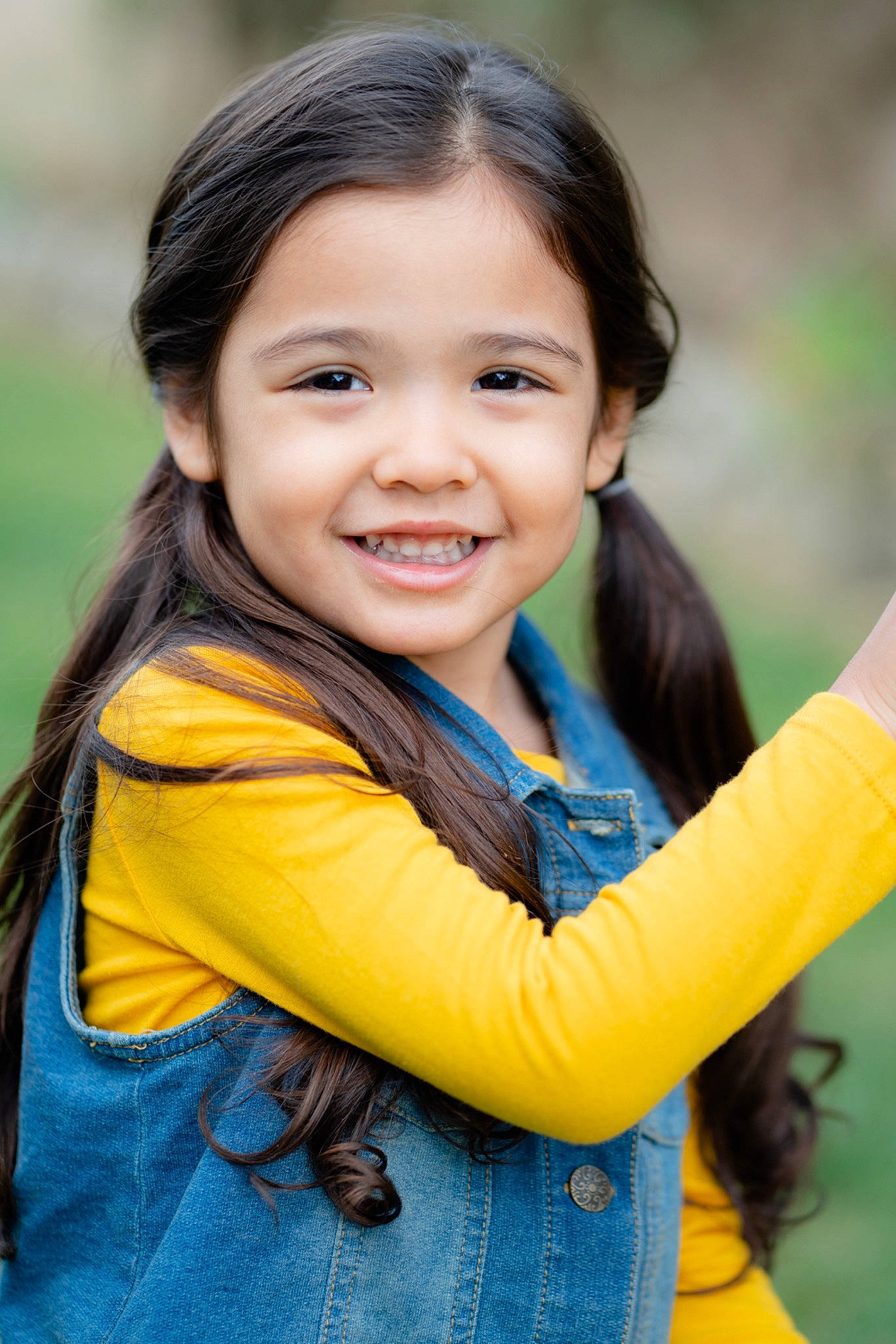 Mia Campos is registered to the contest to win money with this photo: beauty, child, child_model, face, facial_expression, fun, happy, joy, laugh, long_hair, people, person, photo_shoot, photography, portrait, portrait_photography, skin, smile, yellow