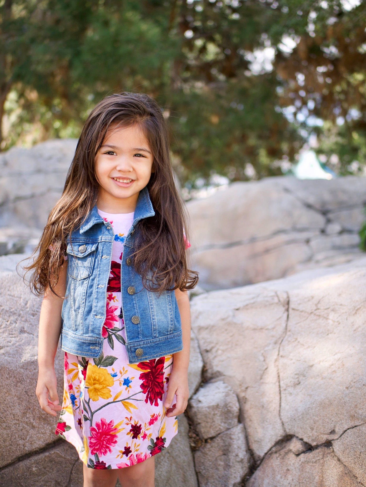 Mia Campos is registered to the contest to win money with this photo: beauty, blue, child_model, clothing, denim, dress, electric_blue, fashion, joy, long_hair, outerwear, pattern, person, photograph, photography, smile, spring, street_fashion, summer, textile