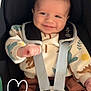 Lenzo a rejoint le concours — aidez-le/la à gagner de superbes lots ! baby, child, car_seat, smile, dinosaur_pattern, clothing, seatbelt, infant, cute, happy, portrait, toddler, sweater, brown_pants, indoor, safety, straps, hand_drawn_heart, closeup, person