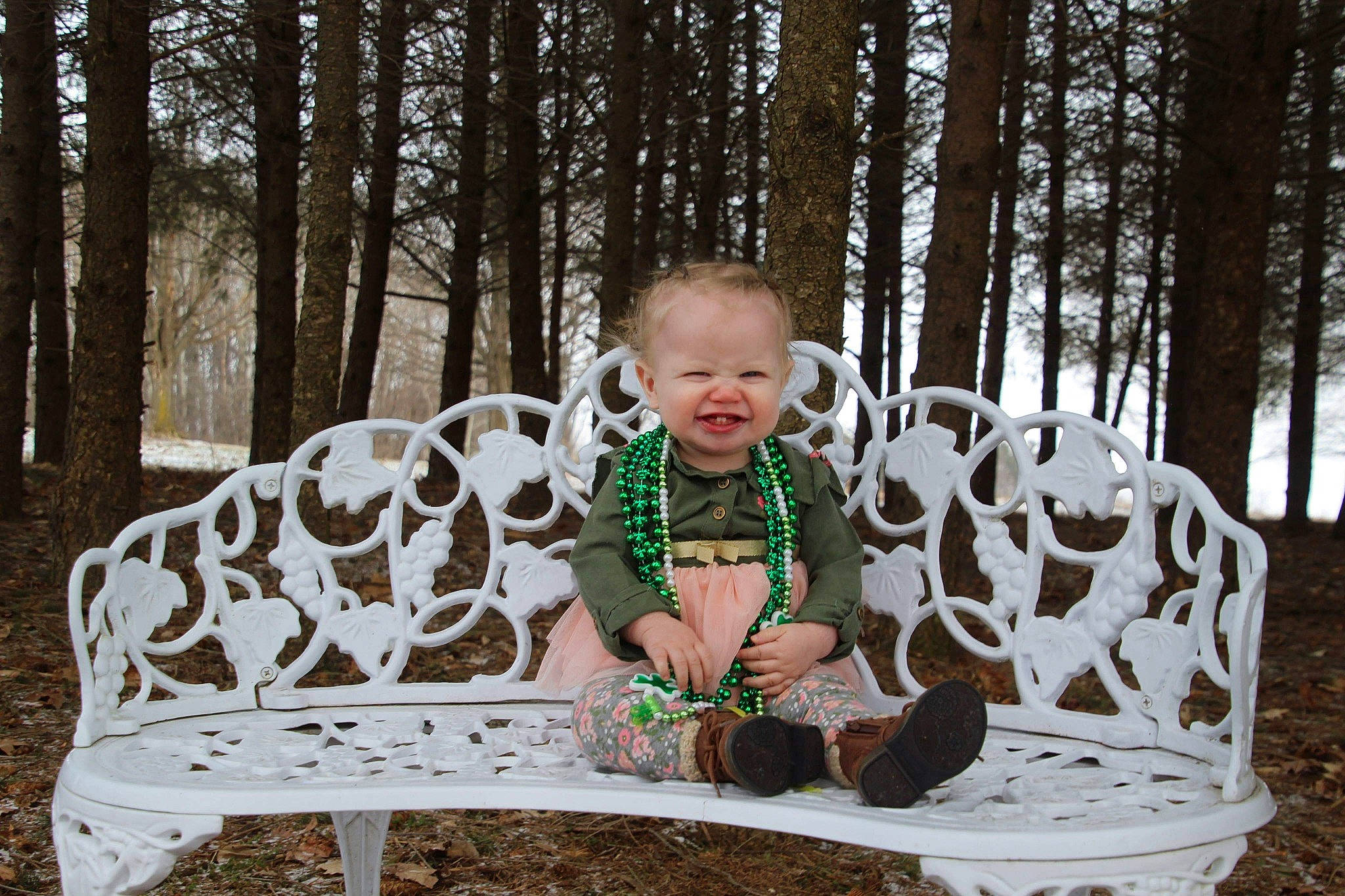 Vayda is registered to the contest to win money with this photo: bench, child, furniture, joy, person, plant, sitting, toddler, tree, winter