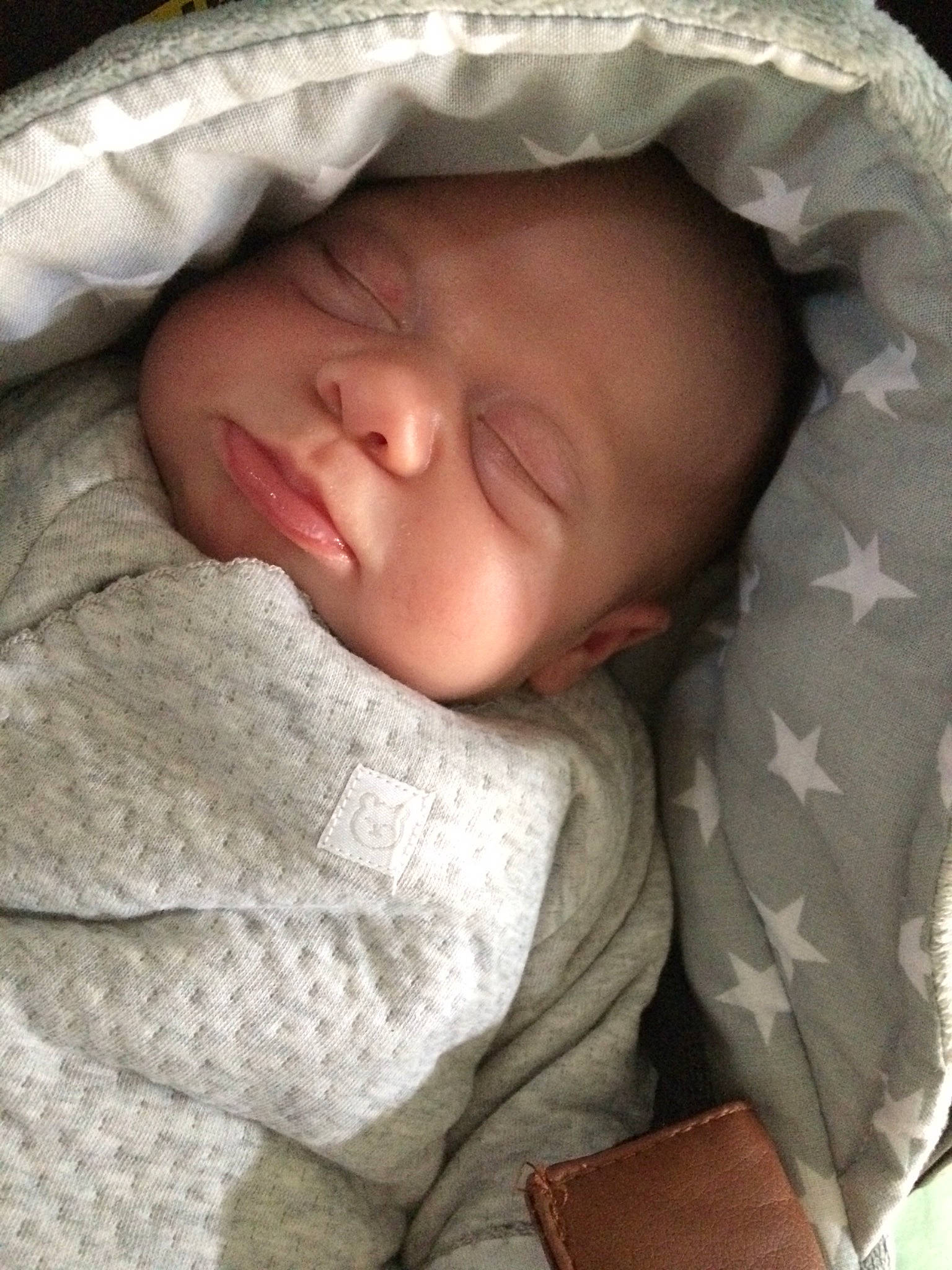 Maëllya participe au concours pour gagner de l'argent avec cette photo : baby, baby_sleeping, bedtime, cheek, child, comfort, eye, mouth, nap, nose, person, skin, sleep, toddler