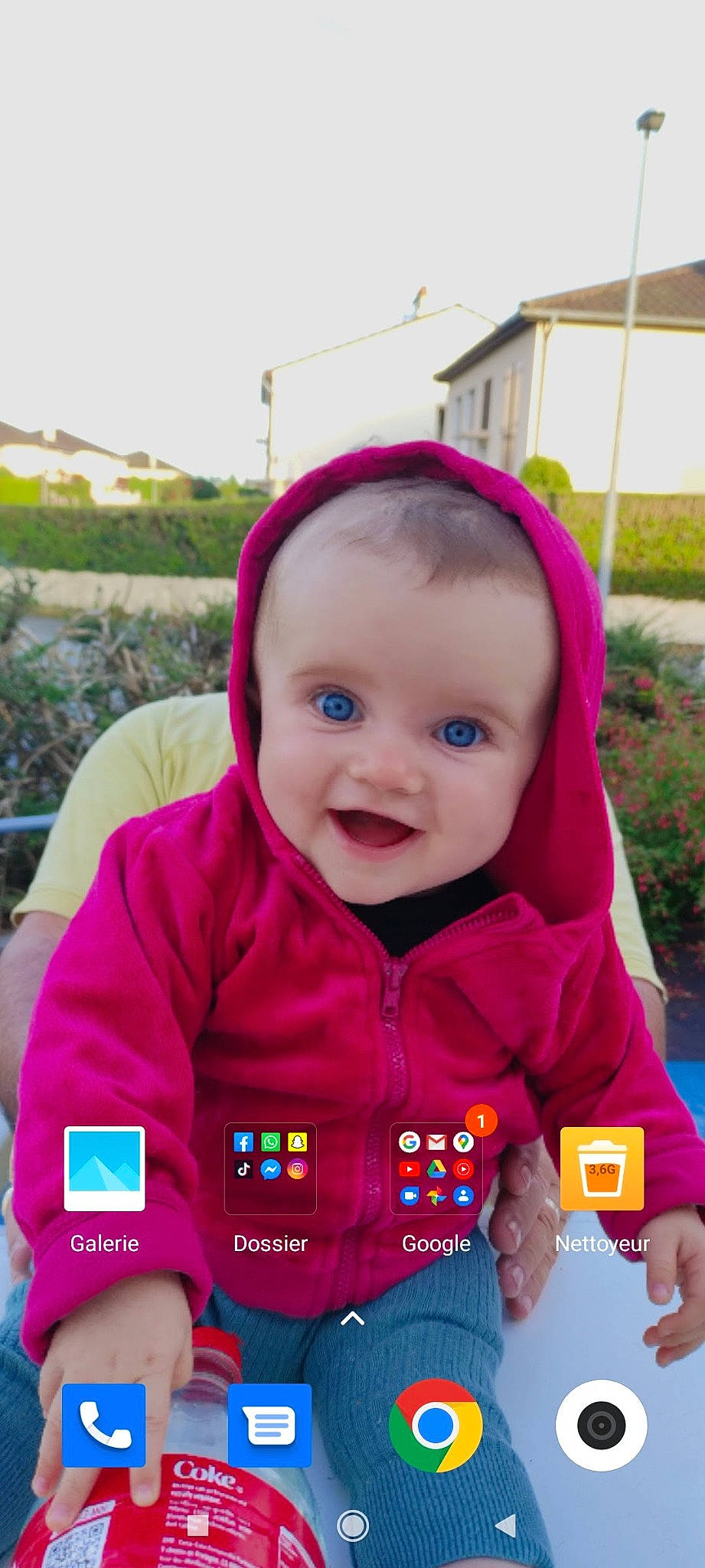 Tess participe au concours pour gagner de l'argent avec cette photo : baby, baby_products, baby_toddler_clothing, child, fun, grass, happy, leisure, magenta, person, pink, plant, purple, recreation, skin, sky, sleeve, smile, thumb, toddler