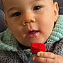 Kayson a rejoint le concours — aidez-le/la à gagner de superbes lots ! baby, child, face, hand, bottle, plastic_bottle, red_cap, knitted_sweater, cozy, curious, portrait, indoor, young_child, cute, closeup, skin, eyes, mouth, fingers, clothing