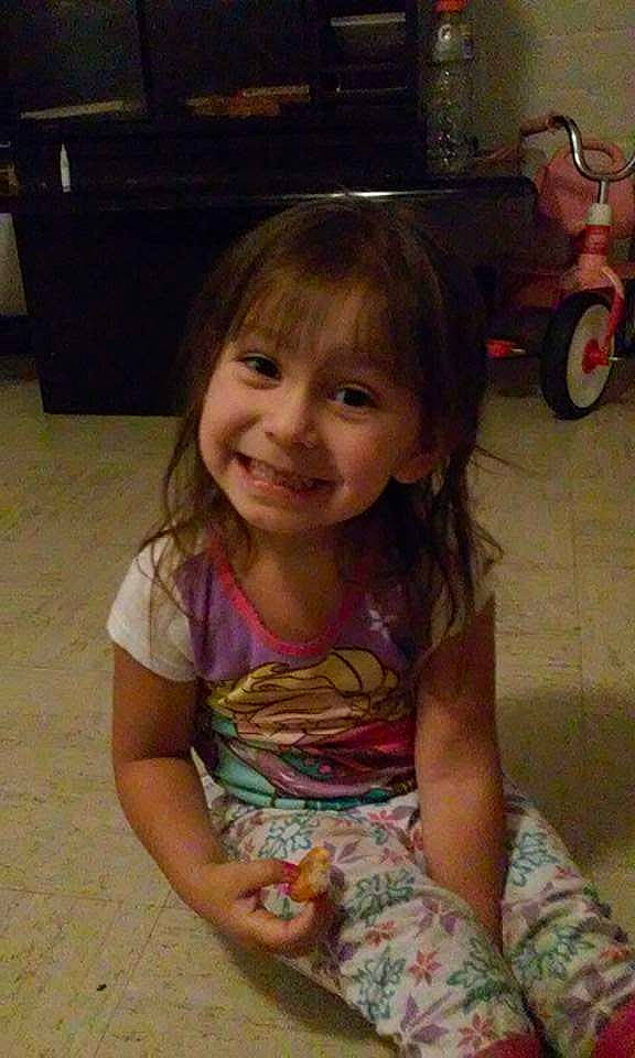 Laylah is registered to the contest to win money with this photo: arm, cheek, chin, facial_expression, fun, hairstyle, happy, human_body, iris, joy, mammal, mouth, organ, person, pink, skin, smile, standing, summer, tire