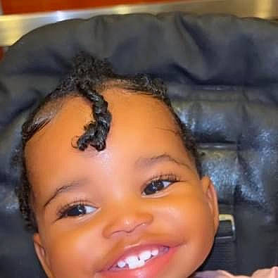 Clara is registered to the contest to win money with this photo: black_hair, cheek, cool, ear, eye, eyebrow, eyelash, forehead, happy, head, iris, jaw, joy, lip, mouth, nose, person, selfie, skin, smile