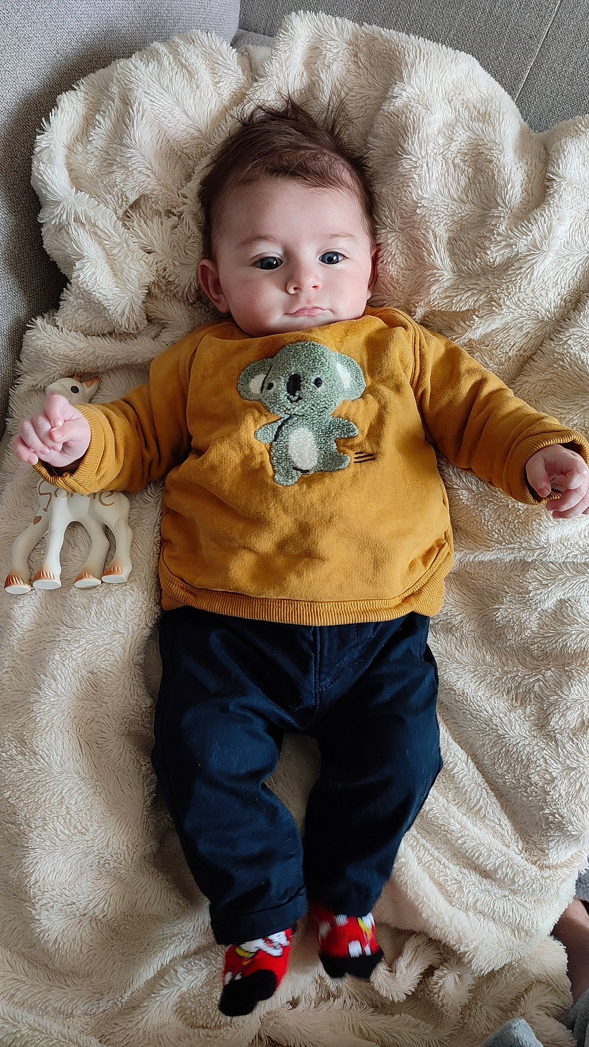 Maxence a rejoint le concours — aidez-le/la à gagner de superbes lots ! baby, baby_toddler_clothing, cheek, doll, dress, eye, face, happy, head, iris, linens, mammal, outerwear, person, pink, product, skin, sleeve, toddler, white