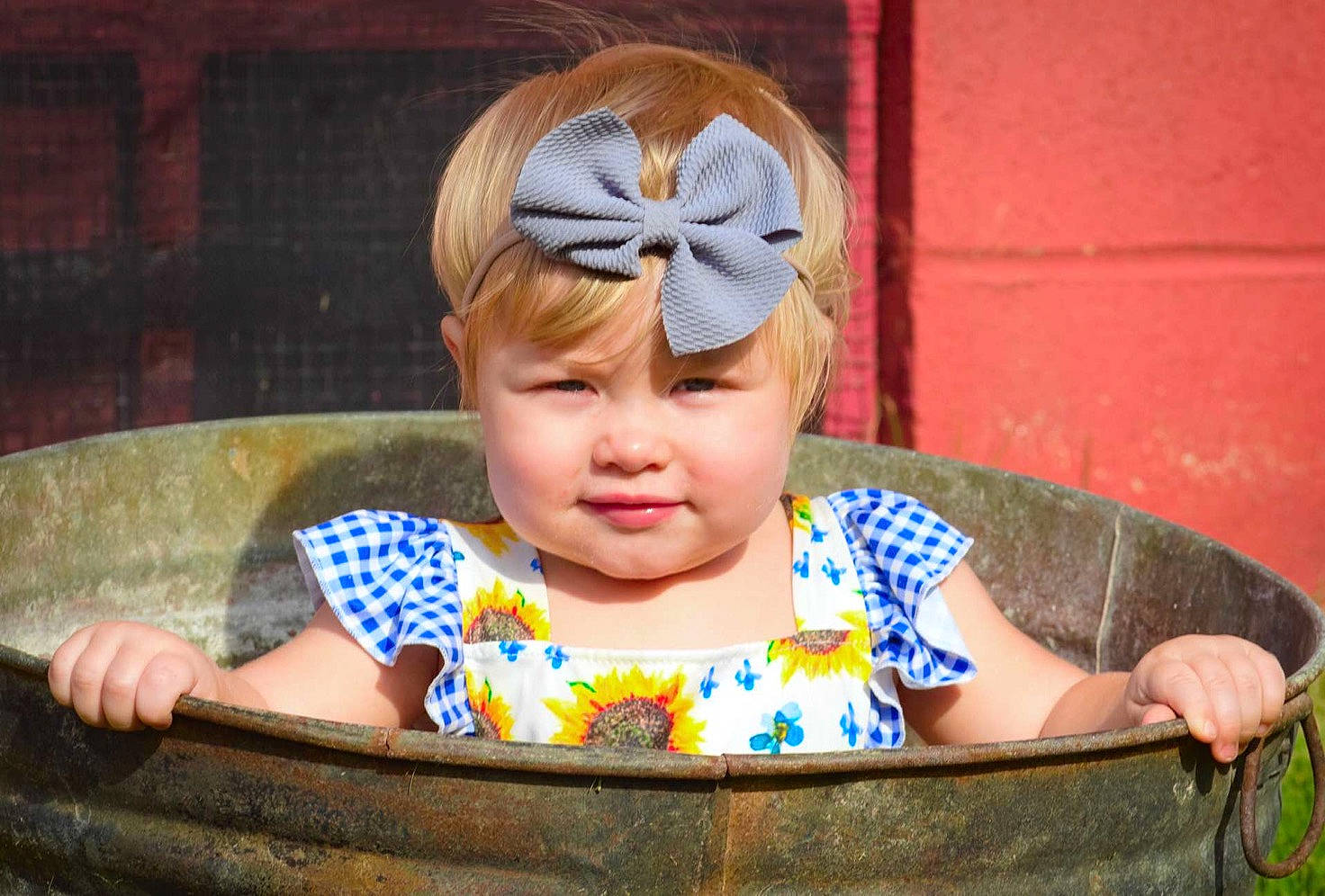 Sienna is registered to the contest to win money with this photo: baby, child, hair_accessory, headband, headgear, headwear, person, play, toddler