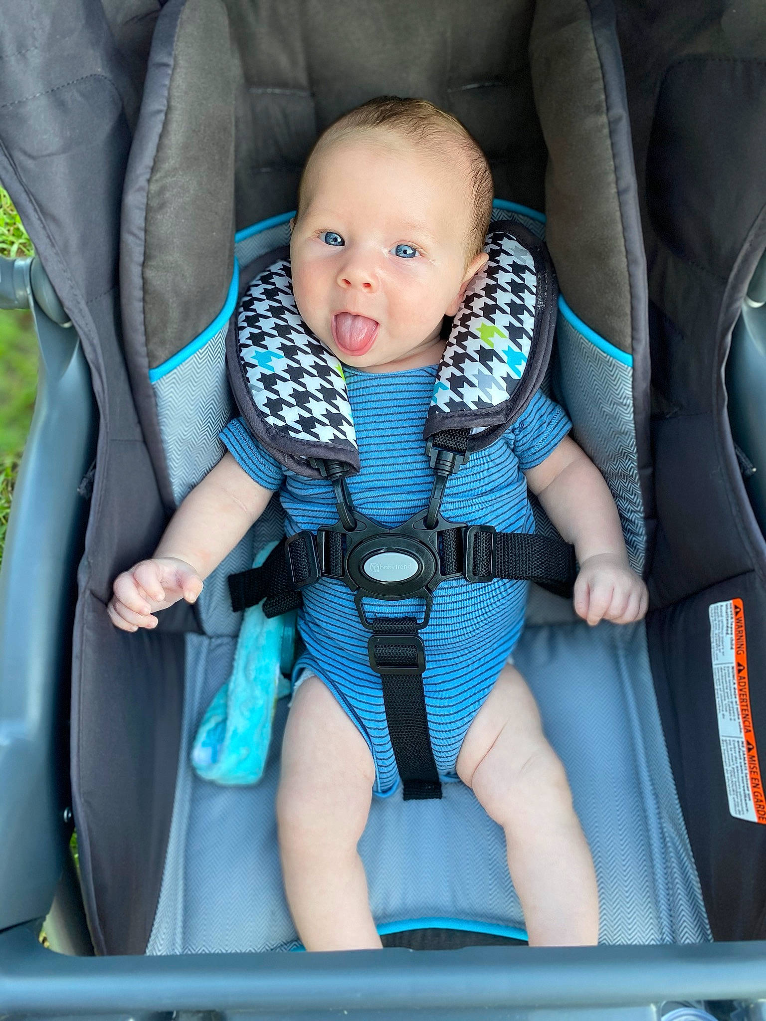 Kolt is registered to the contest to win money with this photo: auto_part, baby, baby_carriage, baby_carrier, baby_in_car_seat, baby_products, car_seat, car_seat_cover, child, person, product, seat_belt, surprise, toddler