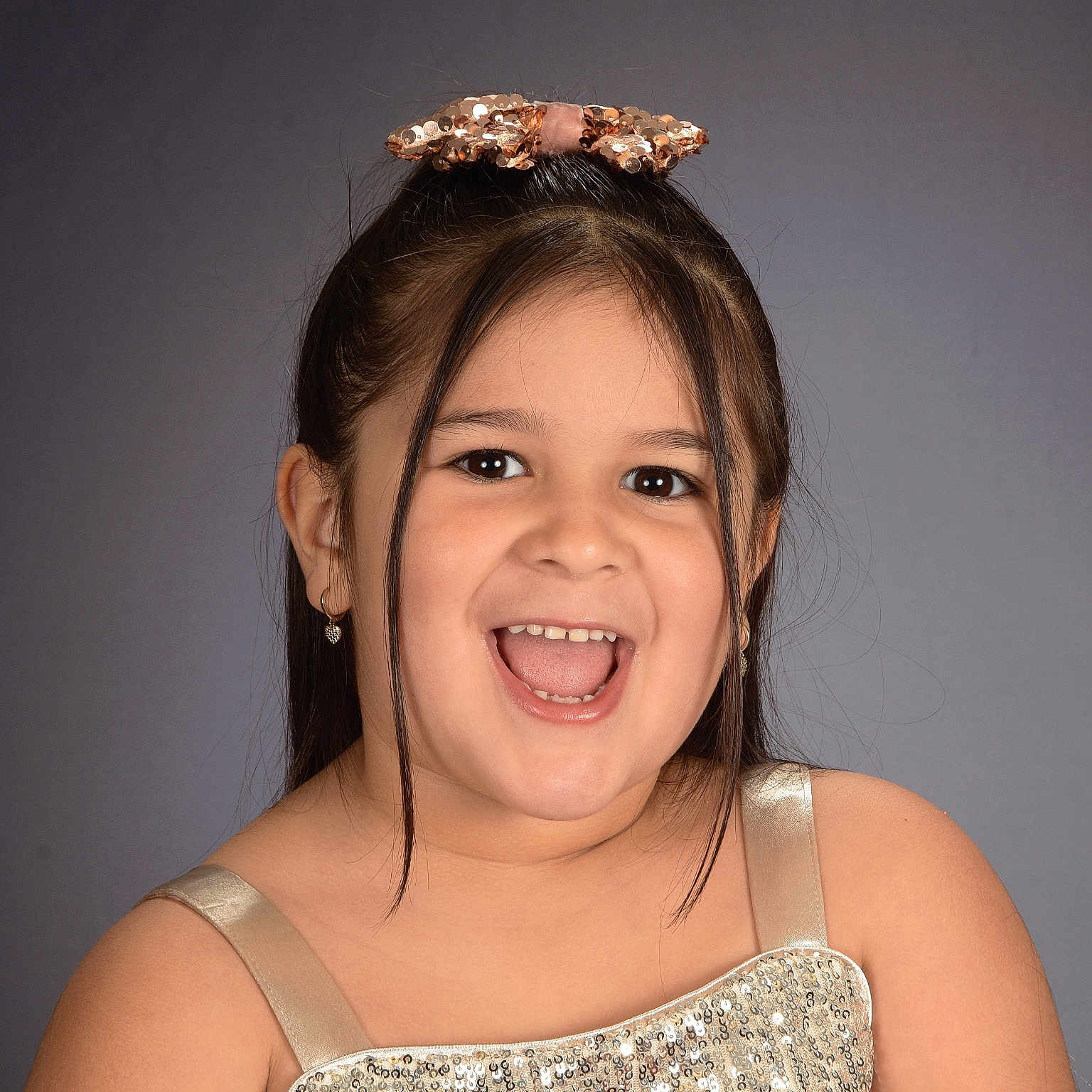 Aliciana is registered to the contest to win money with this photo: accessories, bodypart, child, clothing, dress, eveningdress, face, female, finger, formalwear, girl, hand, happy, head, jewelry, person, photography, portrait, smile, tiara