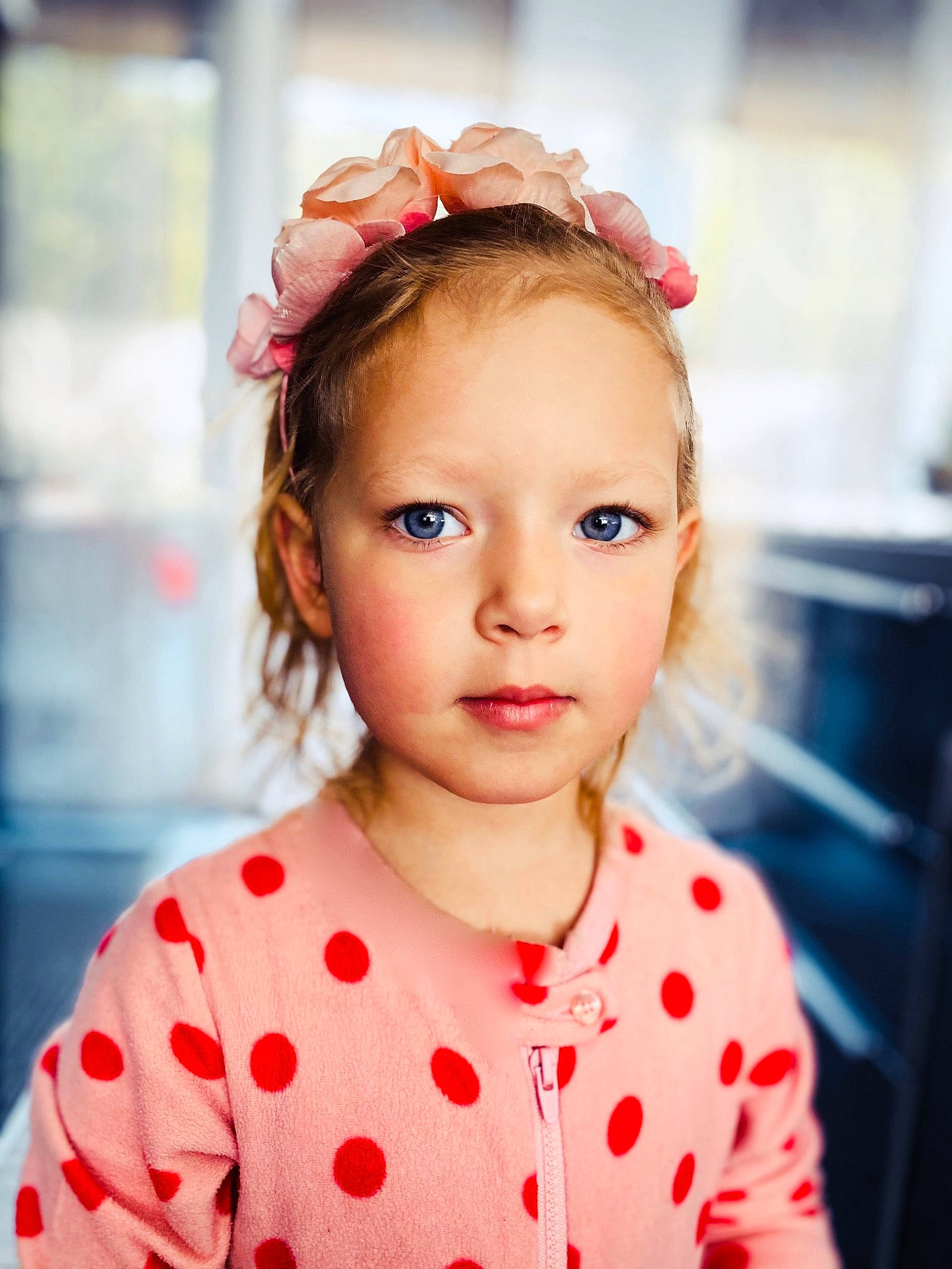 Milana participe au concours pour gagner de l'argent avec cette photo : baby_toddler_clothing, cheek, child, dress, eyelash, face, facial_expression, happy, headband, headgear, headpiece, jewellery, lip, neck, person, petal, pink, skin, sleeve, textile
