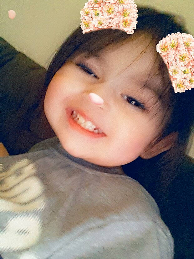 Zyra is registered to the contest to win money with this photo: baby, beauty, cheek, child, ear, fashion_accessory, flower, hair, hair_accessory, happy, headgear, headpiece, joy, lip, person, pink, plant, skin, smile, toddler