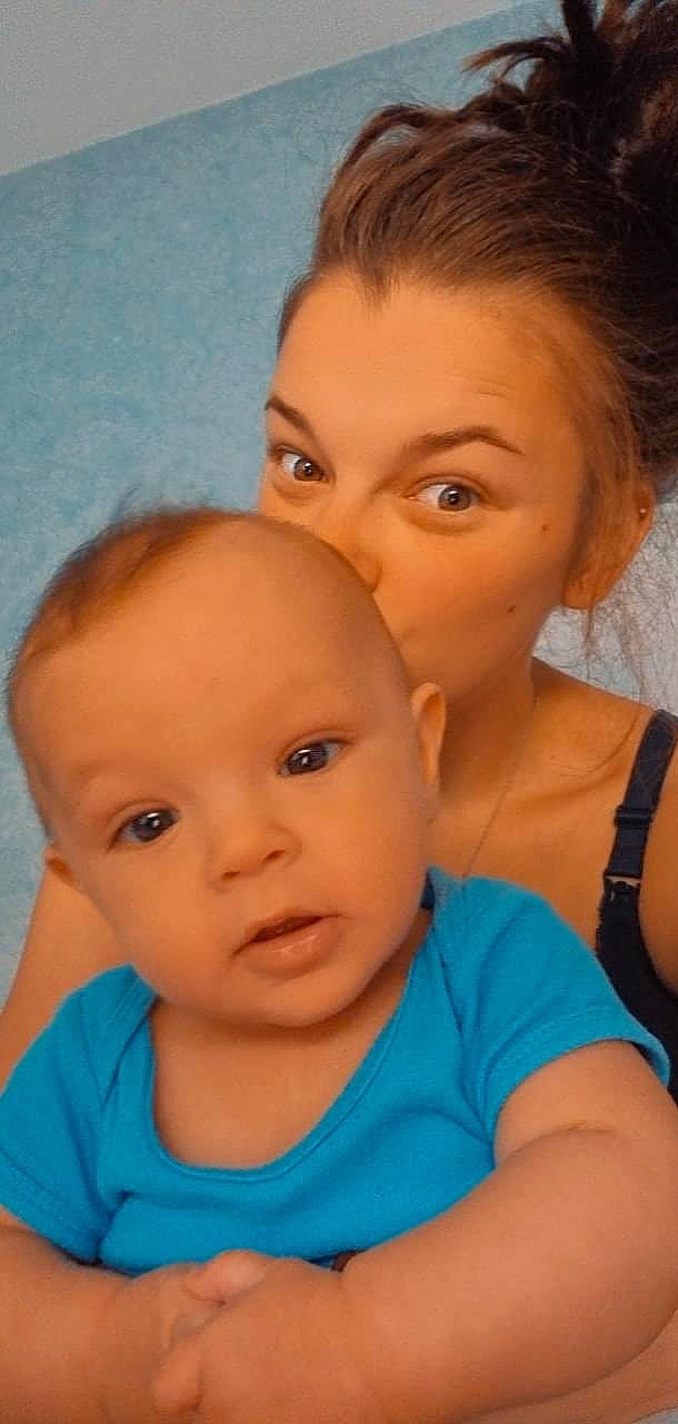 Djulyan a rejoint le concours — aidez-le/la à gagner de superbes lots ! cheek, chin, ear, eye, eyebrow, eyelash, face, forehead, gesture, hair, happy, iris, jaw, lip, mouth, muscle, neck, nose, organ, person