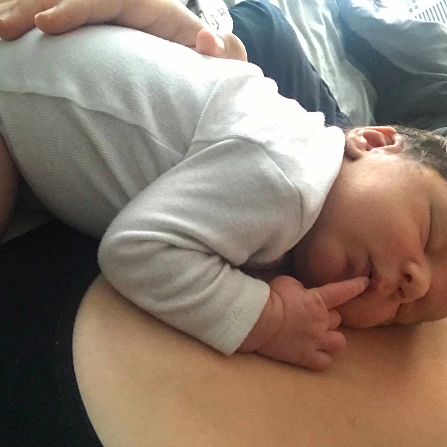 Xavier is registered to the contest to win money with this photo: abdomen, baby, chest, child, comfort, elbow, finger, flooring, gesture, joint, knee, mouth, muscle, neck, sleeve, t_shirt, thigh, toddler, trunk, wood