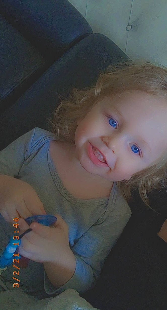 Lilian participe au concours pour gagner de l'argent avec cette photo : azure, baby, cheek, chin, cool, ear, eyebrow, finger, flash_photography, happy, head, human_body, iris, joy, lip, mouth, nose, person, skin, smile