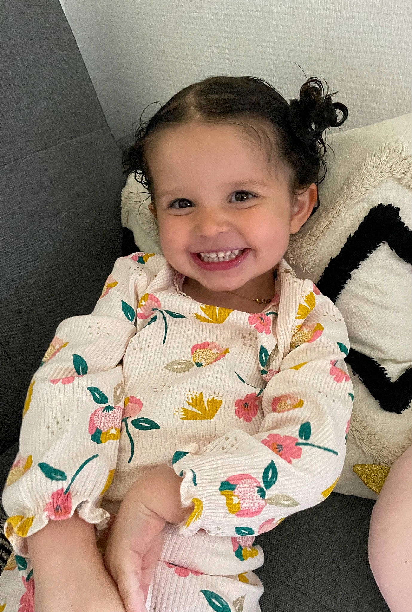 Lyah participe au concours pour gagner de l'argent avec cette photo : baby_toddler_clothing, cheek, child, chin, comfort, dress, eye, eyelash, face, facial_expression, happy, head, iris, joy, lip, neck, person, pink, skin, sleeve