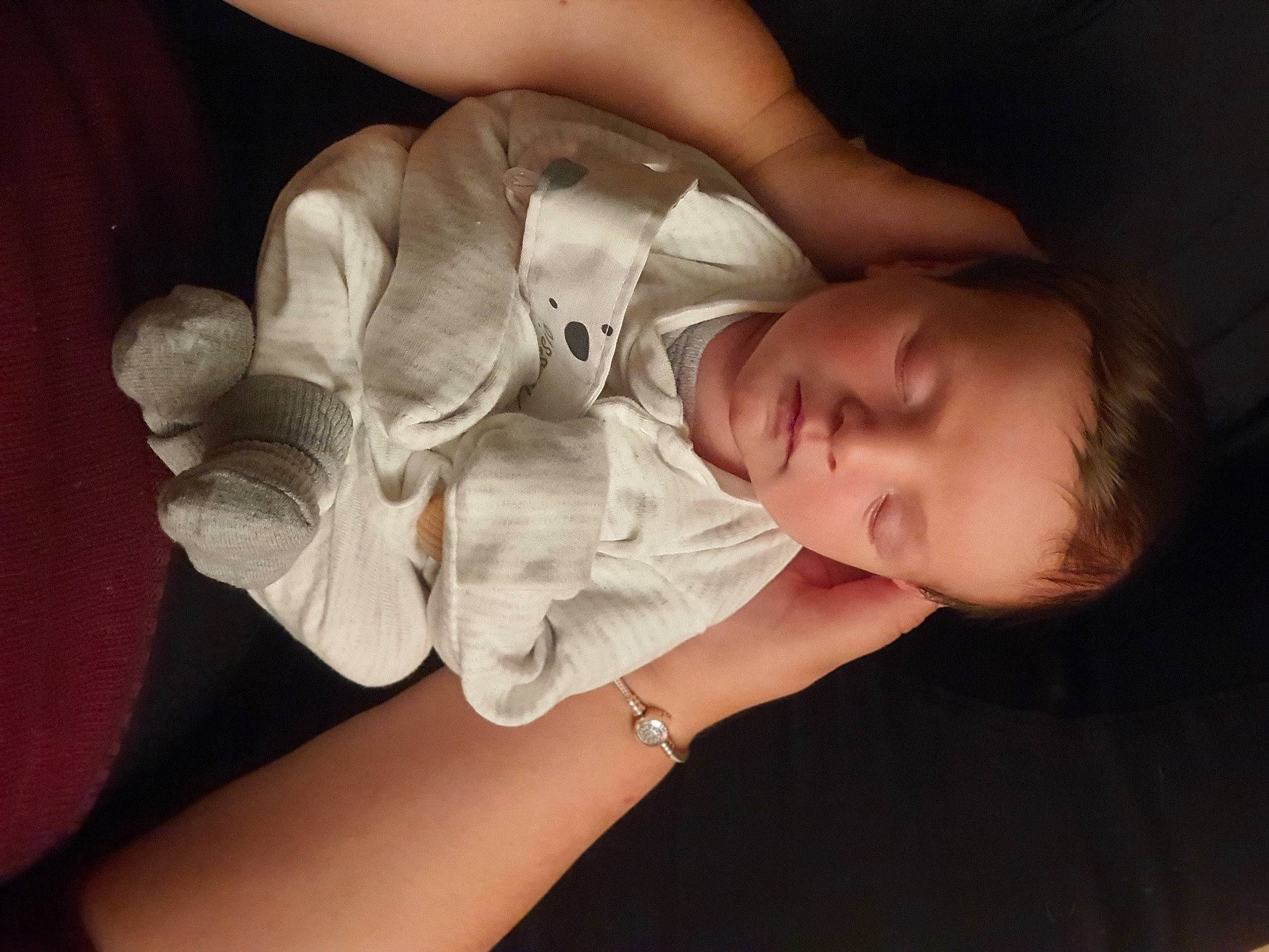 Alessio participe au concours pour gagner de l'argent avec cette photo : abdomen, baby, baby_toddler_clothing, chest, comfort, ear, elbow, eyelash, flash_photography, gesture, human_body, knee, nail, neck, person, shoulder, sleeve, thigh, toddler, trunk