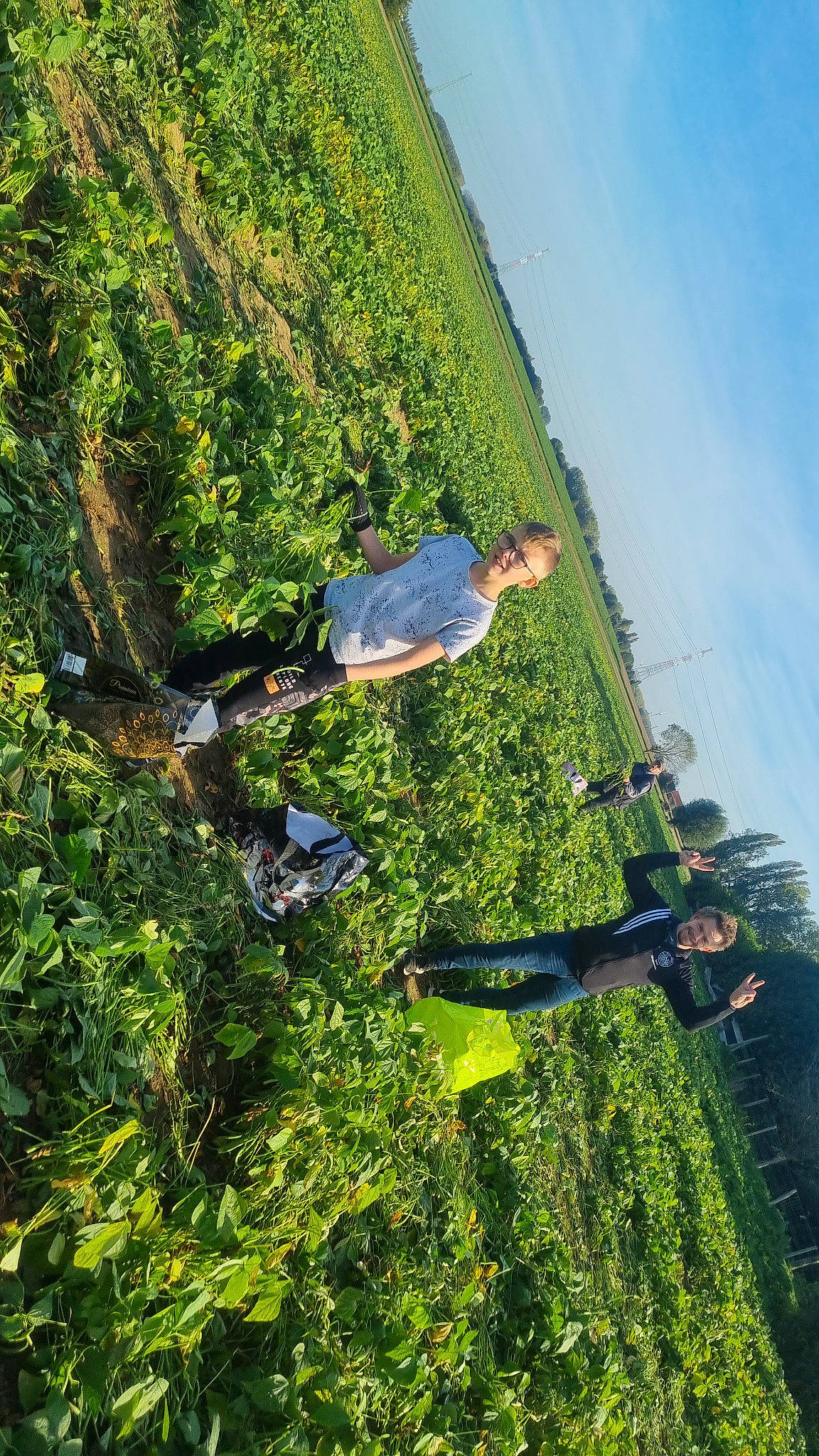 Lorenzo a rejoint le concours — aidez-le/la à gagner de superbes lots ! adventure, aerial_photography, birds_eye_view, extreme_sport, forest, grass, grassland, joy, jungle, landscape, leisure, people_in_nature, person, plant, plant_community, recreation, rock, shrub, sky, slope