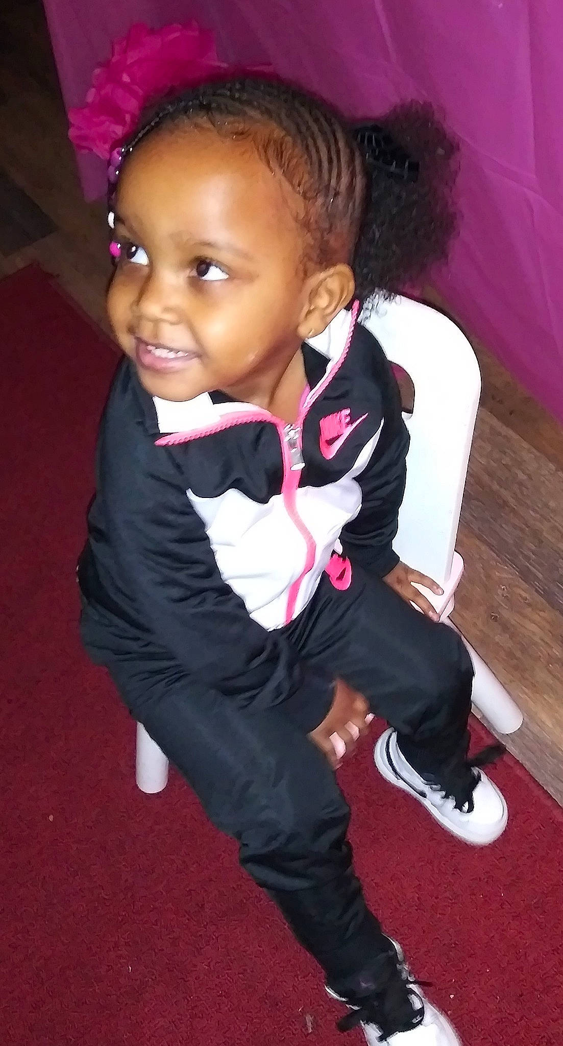 Amia is registered to the contest to win money with this photo: child, hairstyle, person, pink, toddler