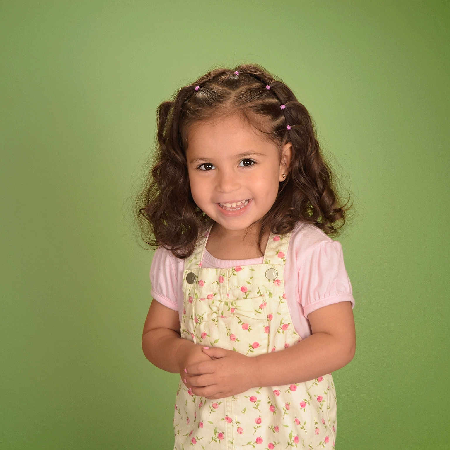 Elliana is registered to the contest to win money with this photo: bodypart, child, clothing, dress, eveningdress, face, female, finger, formalwear, girl, hand, happy, head, longsleeve, pattern, person, photography, portrait, sleeve, smile