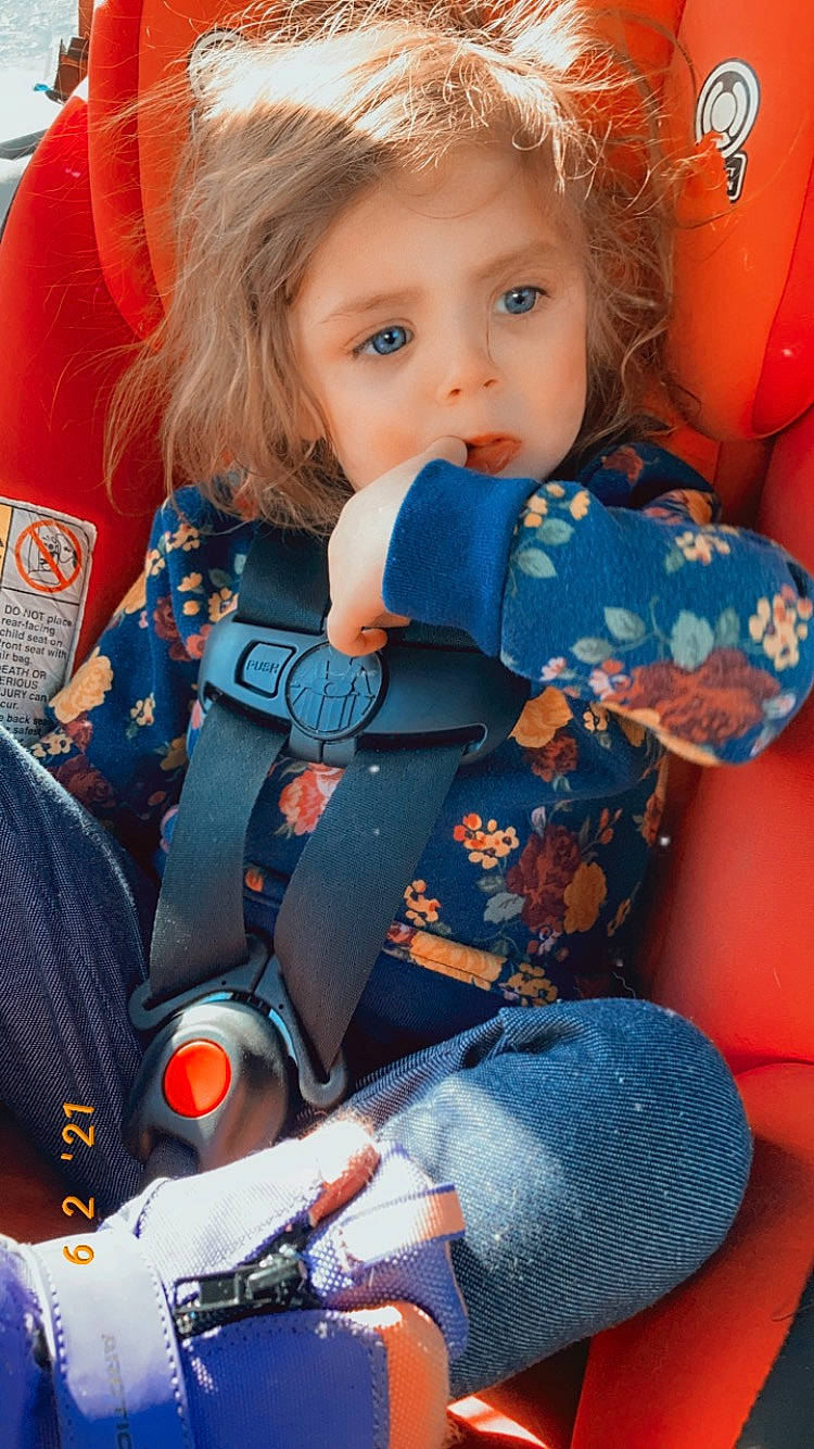 Izabella is registered to the contest to win money with this photo: baby, baby_carriage, baby_in_car_seat, baby_products, baby_toddler_clothing, blond, blue, car_seat, cheek, child, comfort, electric_blue, face, fun, happy, head, orange, person, product, skin