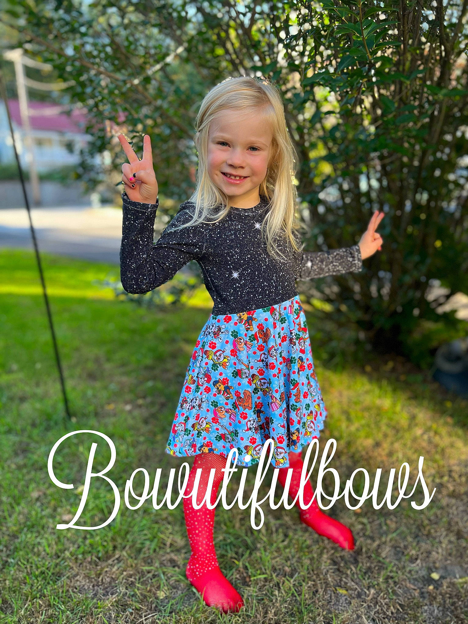 Aryia is registered to the contest to win money with this photo: baby_toddler_clothing, child, electric_blue, font, fun, grass, grassland, happy, joy, leisure, magenta, pattern, people_in_nature, person, plant, recreation, sandal, sleeve, smile, t_shirt