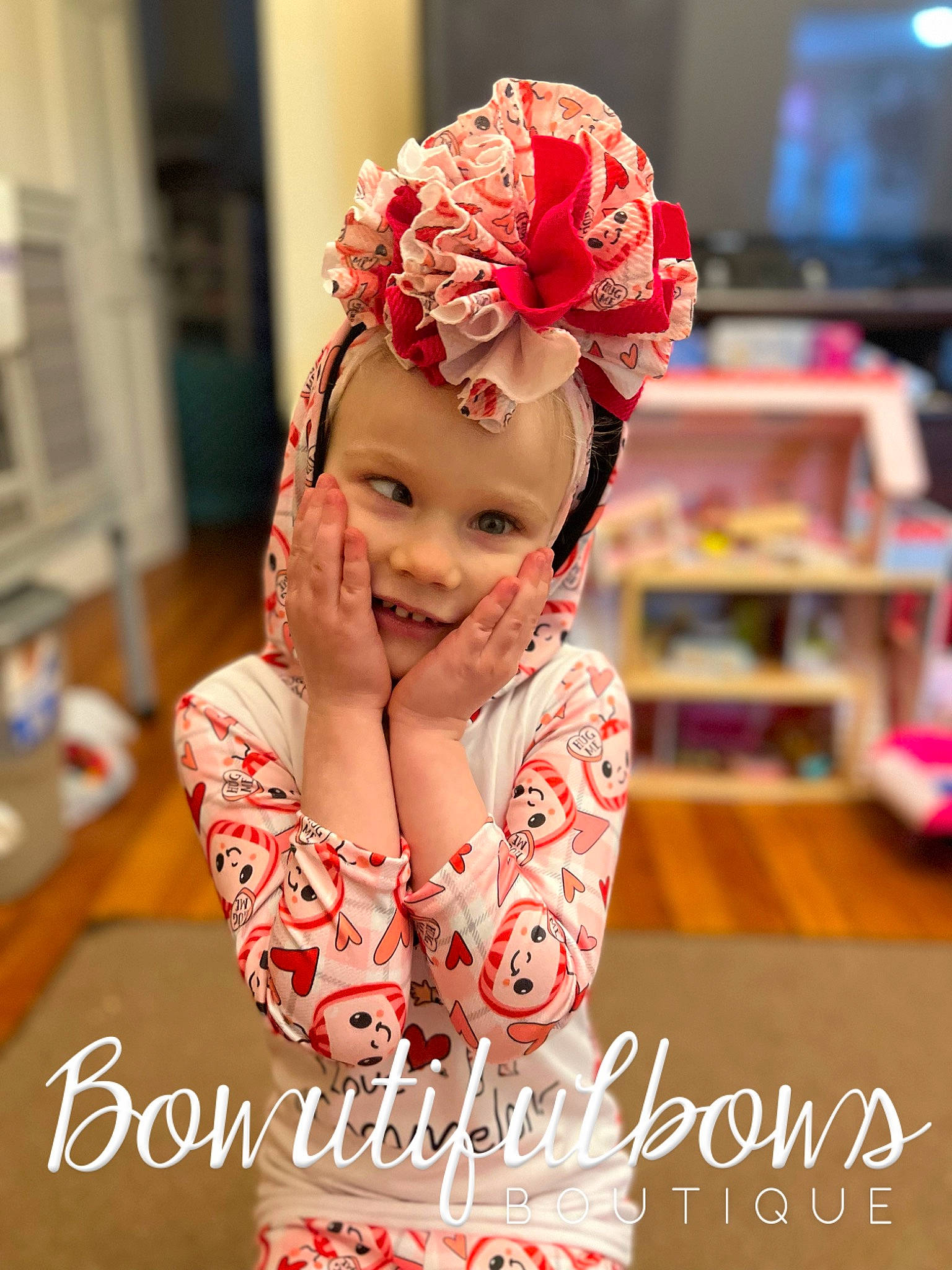 Aryia is registered to the contest to win money with this photo: baby, baby_toddler_clothing, child, event, face, fashion_design, flower, hair_accessory, happy, hat, headband, headgear, headpiece, headwear, jewellery, peach, person, pink, smile, television