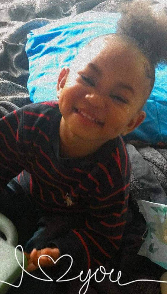 Ka'Leah is registered to the contest to win money with this photo: cheek, child, comfort, cool, electronic_device, facial_expression, finger, forehead, fun, hairstyle, happy, joy, lip, mouth, nose, person, photograph, skin, smile, snapshot