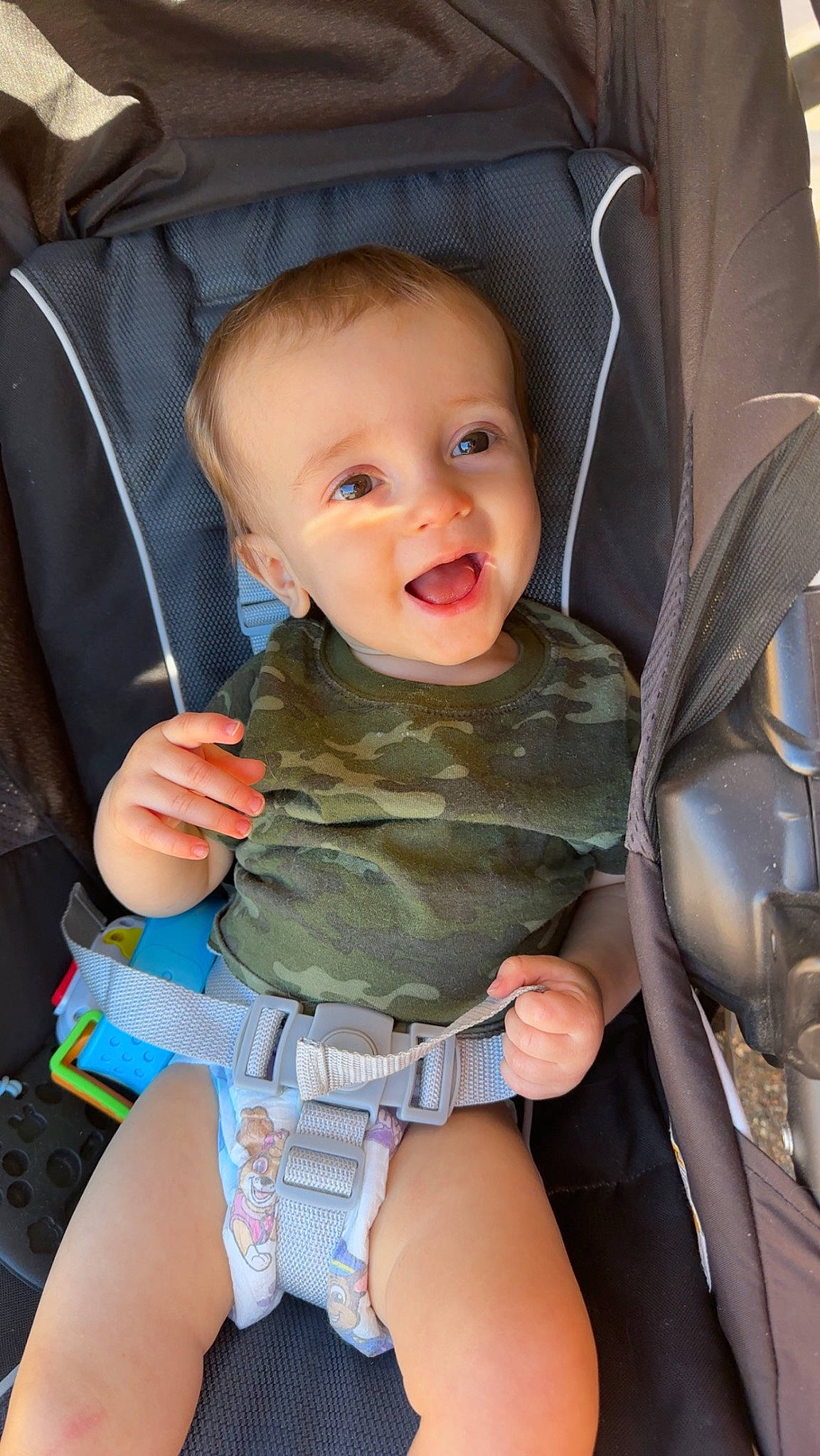 Luxton is registered to the contest to win money with this photo: auto_part, baby, baby_carriage, baby_products, baby_toddler_clothing, car_seat, cheek, child, comfort, eye, finger, human_body, human_leg, person, product, seat_belt, skin, smile, thigh, thumb