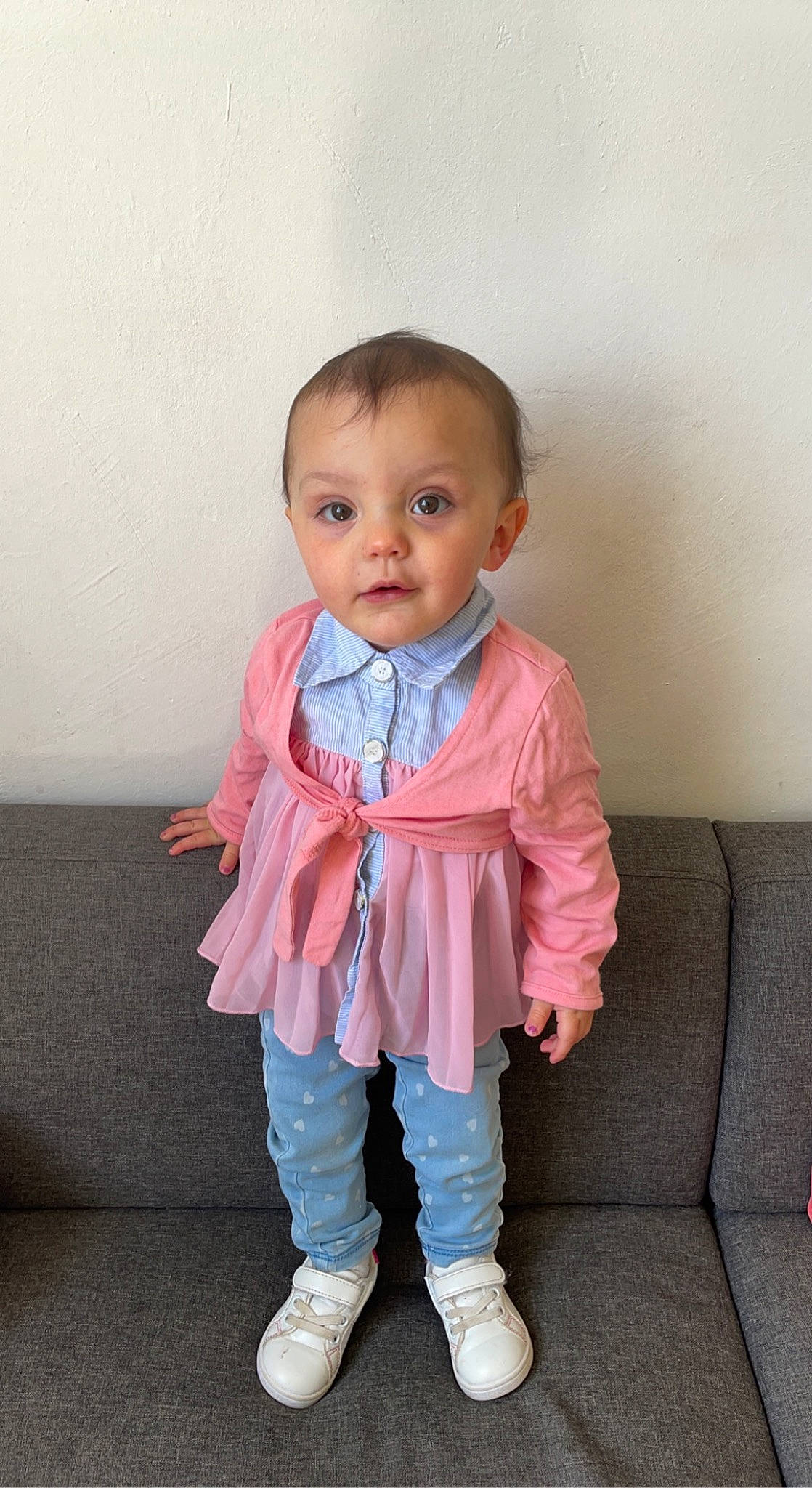 Inaya a rejoint le concours — aidez-le/la à gagner de superbes lots ! baby, baby_toddler_clothing, cheek, clothing, costume, formal_wear, fur, happy, lip, magenta, pattern, peach, person, pink, sitting, skin, sleeve, sock, standing, surprise