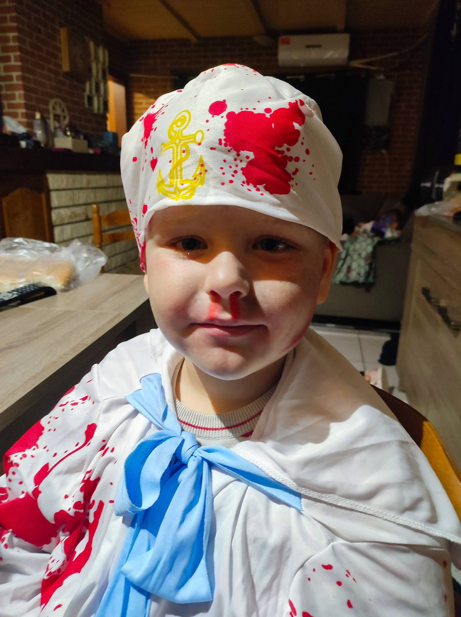 Loucas a rejoint le concours — aidez-le/la à gagner de superbes lots ! baby, bonnet, cabinetry, cap, carmine, child, chin, costume, costume_hat, event, eye, fashion_accessory, fictional_character, fun, happy, hat, headwear, joy, person, room