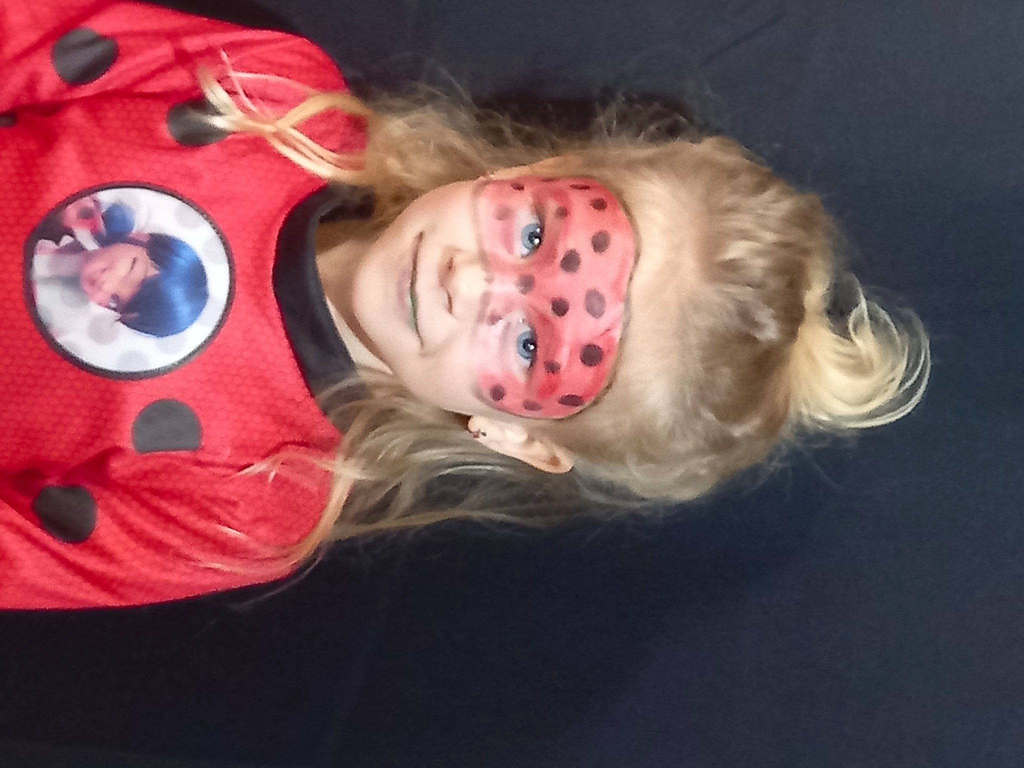 Savannah participe au concours pour gagner de l'argent avec cette photo : baby_toddler_clothing, cheek, child, costume, eye, fawn, fun, fur, happy, linens, person, room, smile, stuffed_toy, teddy_bear, toddler, toy