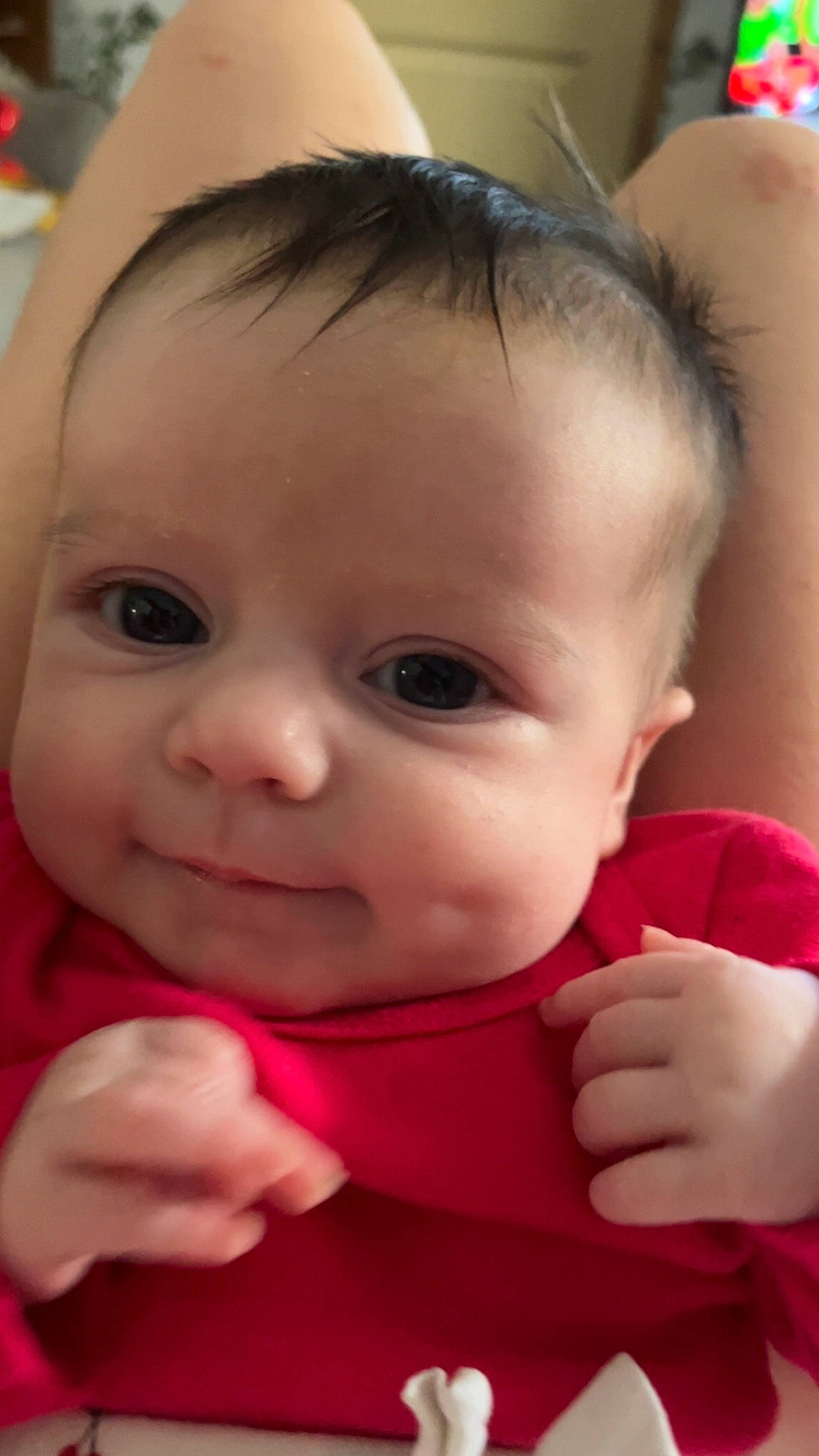 Lyla participe au concours pour gagner de l'argent avec cette photo : baby, baby_toddler_clothing, cheek, chin, ear, eye, eyebrow, eyelash, facial_expression, forehead, gesture, hairstyle, hand, iris, lip, mouth, muscle, neck, nose, person