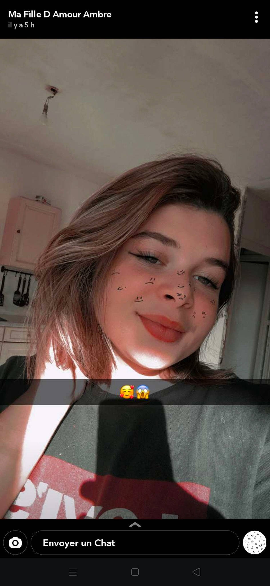 Ambre a rejoint le concours — aidez-le/la à gagner de superbes lots ! bangs, black_hair, cheek, eyelash, eyewear, flash_photography, forehead, fun, iris, jaw, joy, layered_hair, lip, lipstick, long_hair, makeover, mouth, nose, person, selfie